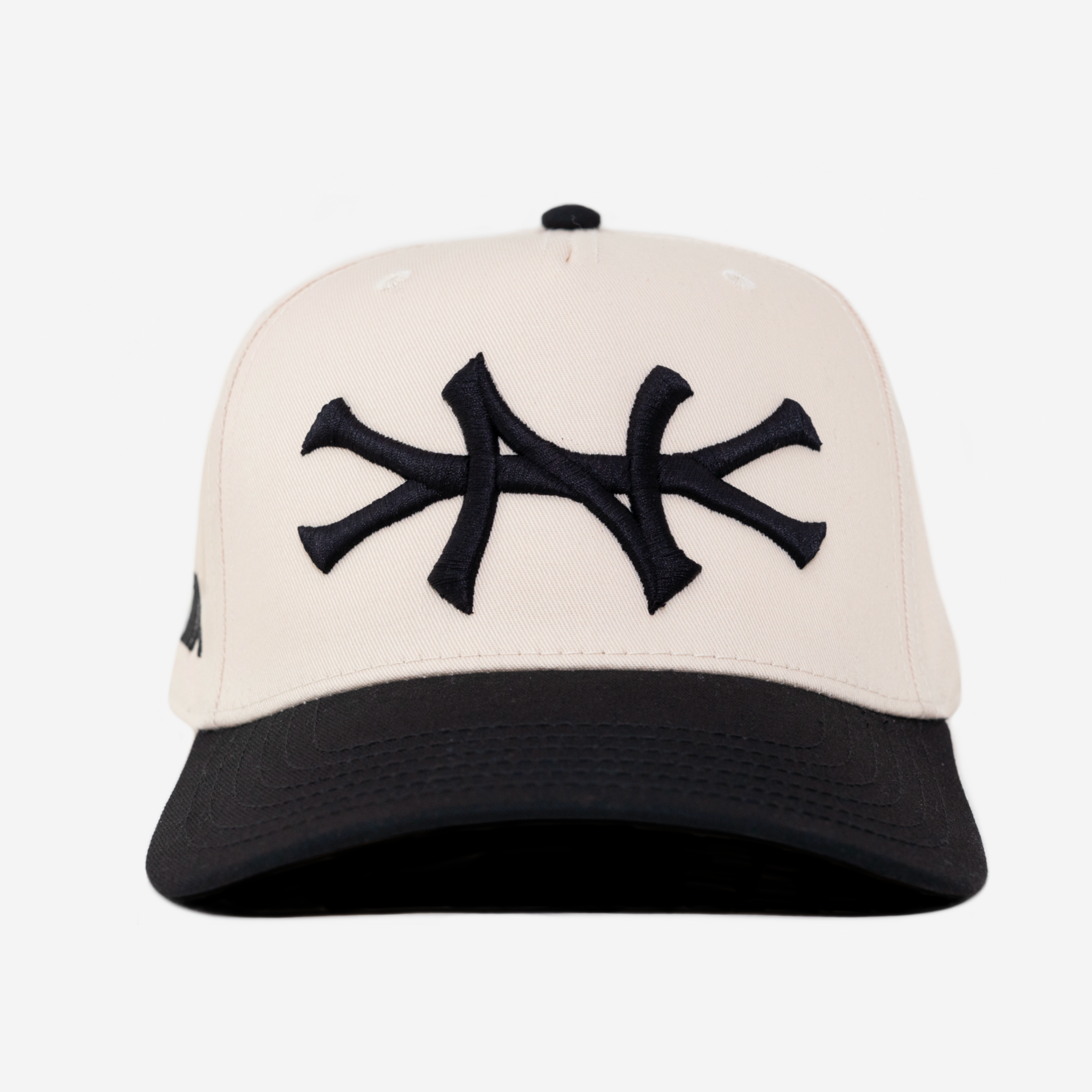 NY HAT CURVED BRIM (CREAM/BLACK) – oMA Studios