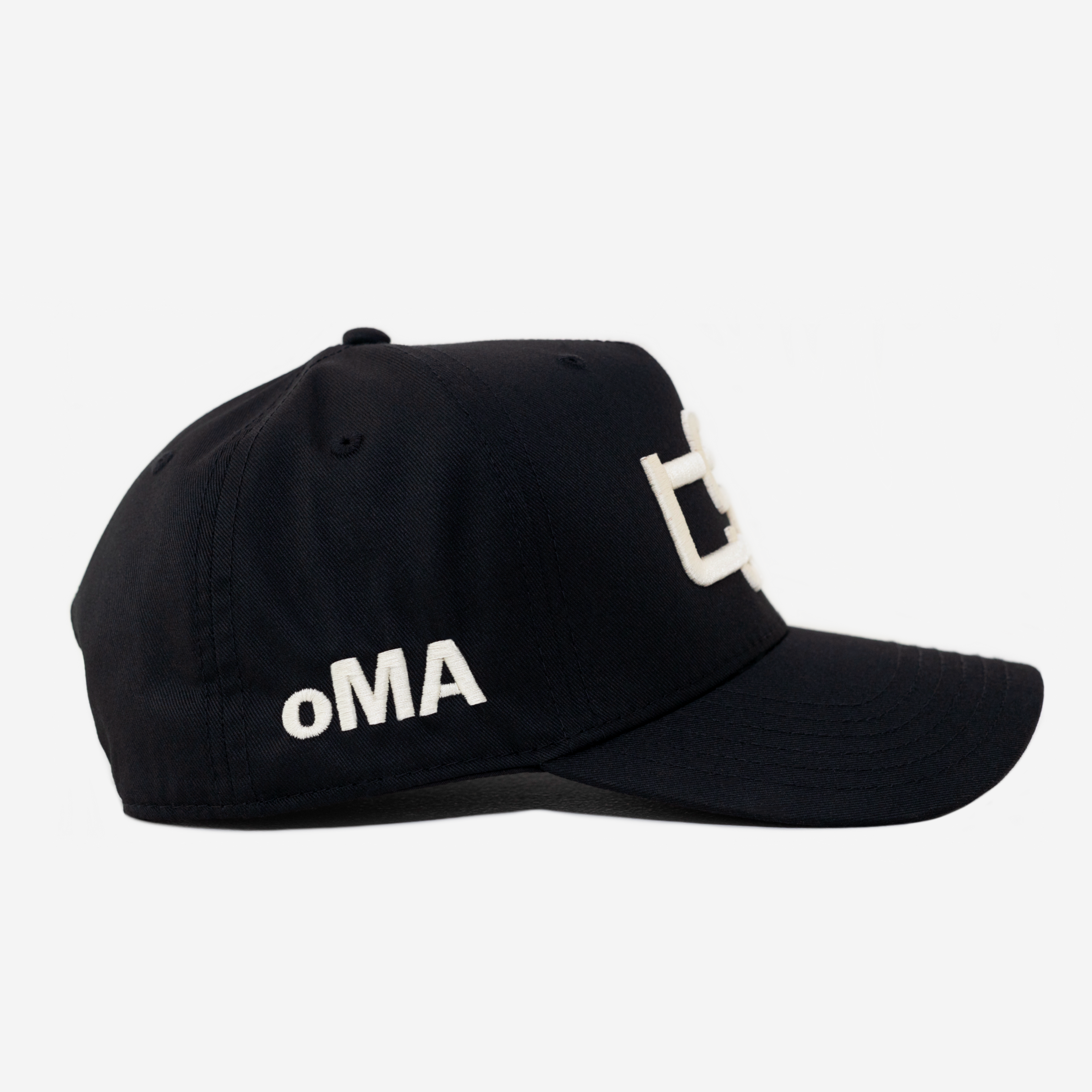 SD HAT CURVED BRIM (BLACK/CREAM)