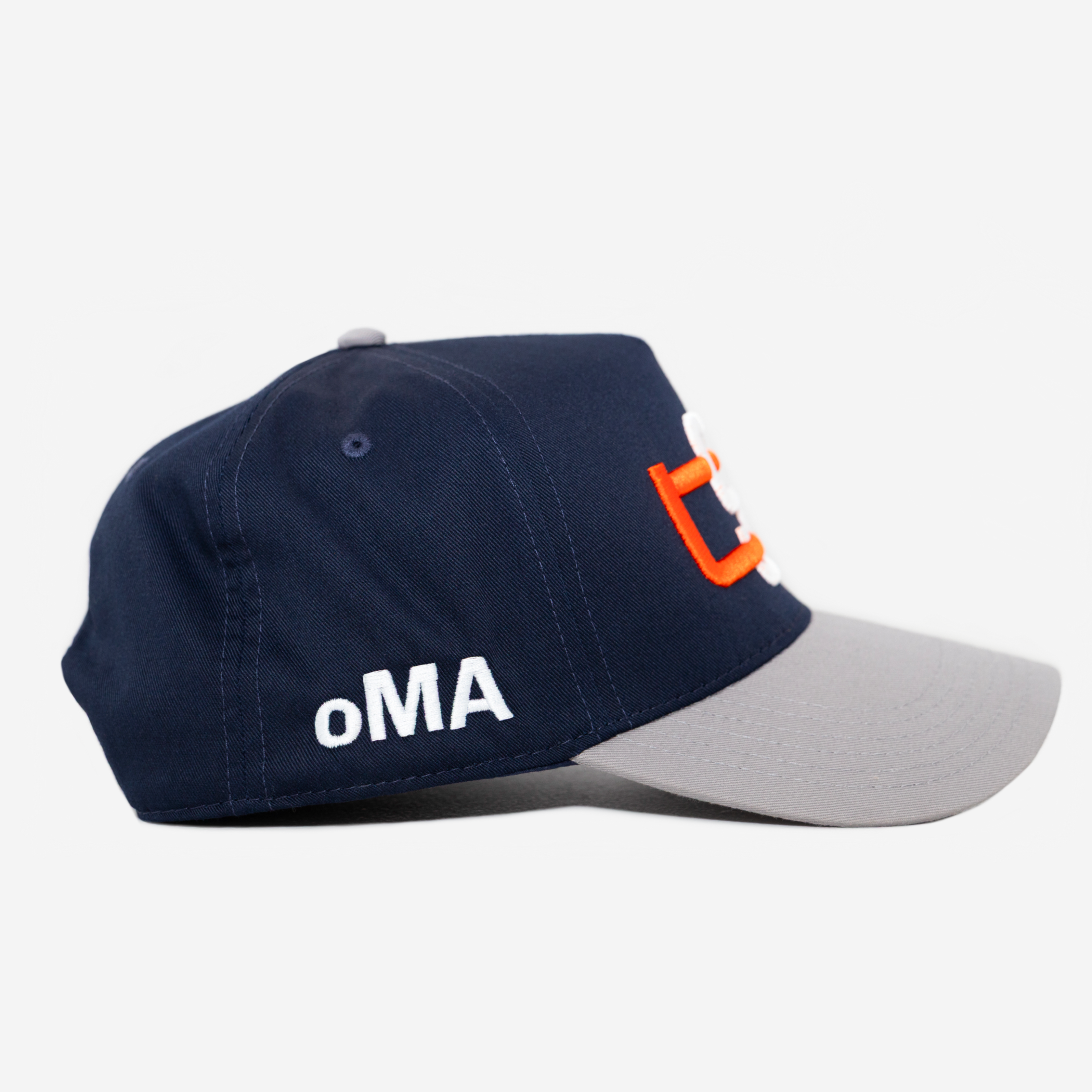 SD HAT CURVED BRIM (NAVY/GREY)