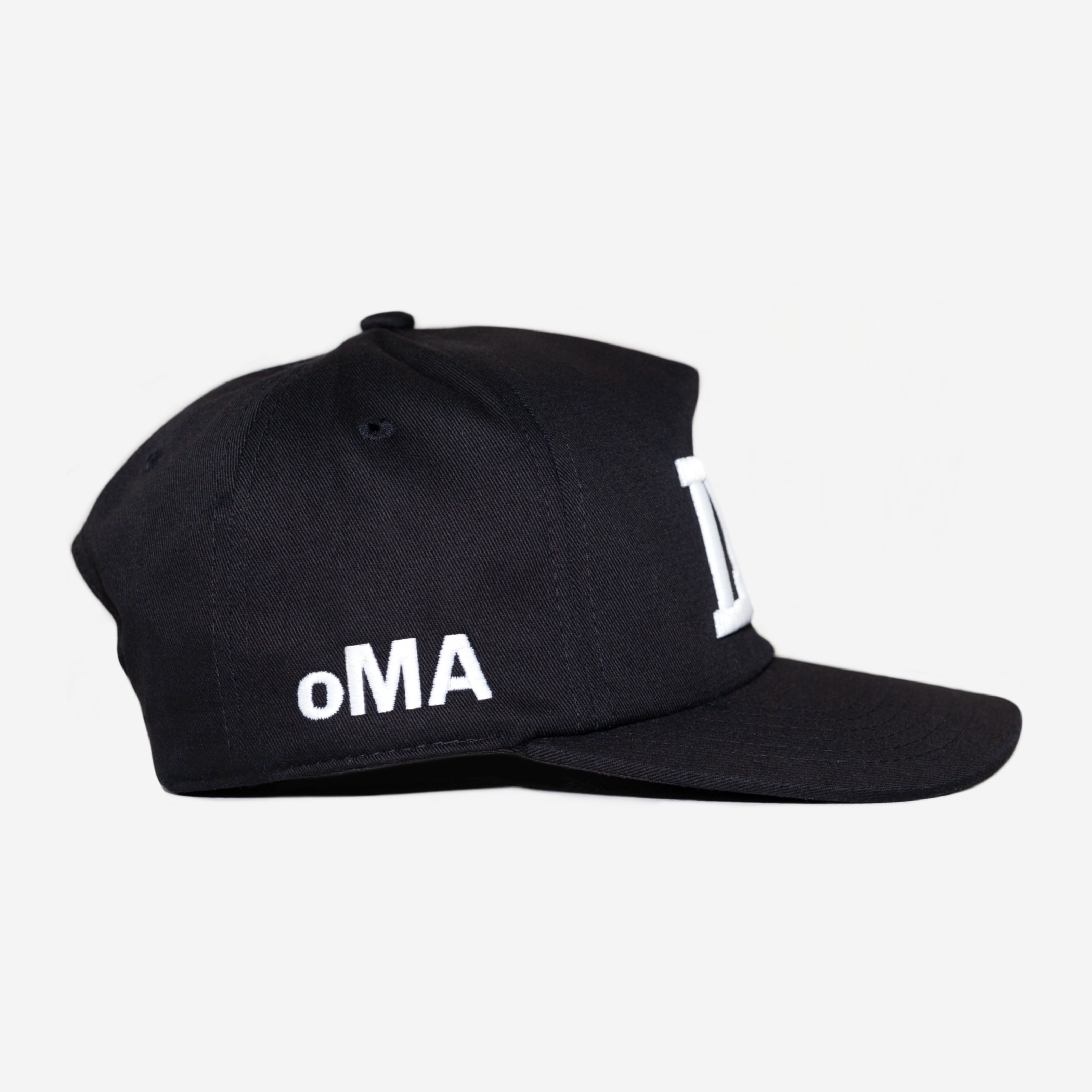 LA HAT (BLK/WHT)