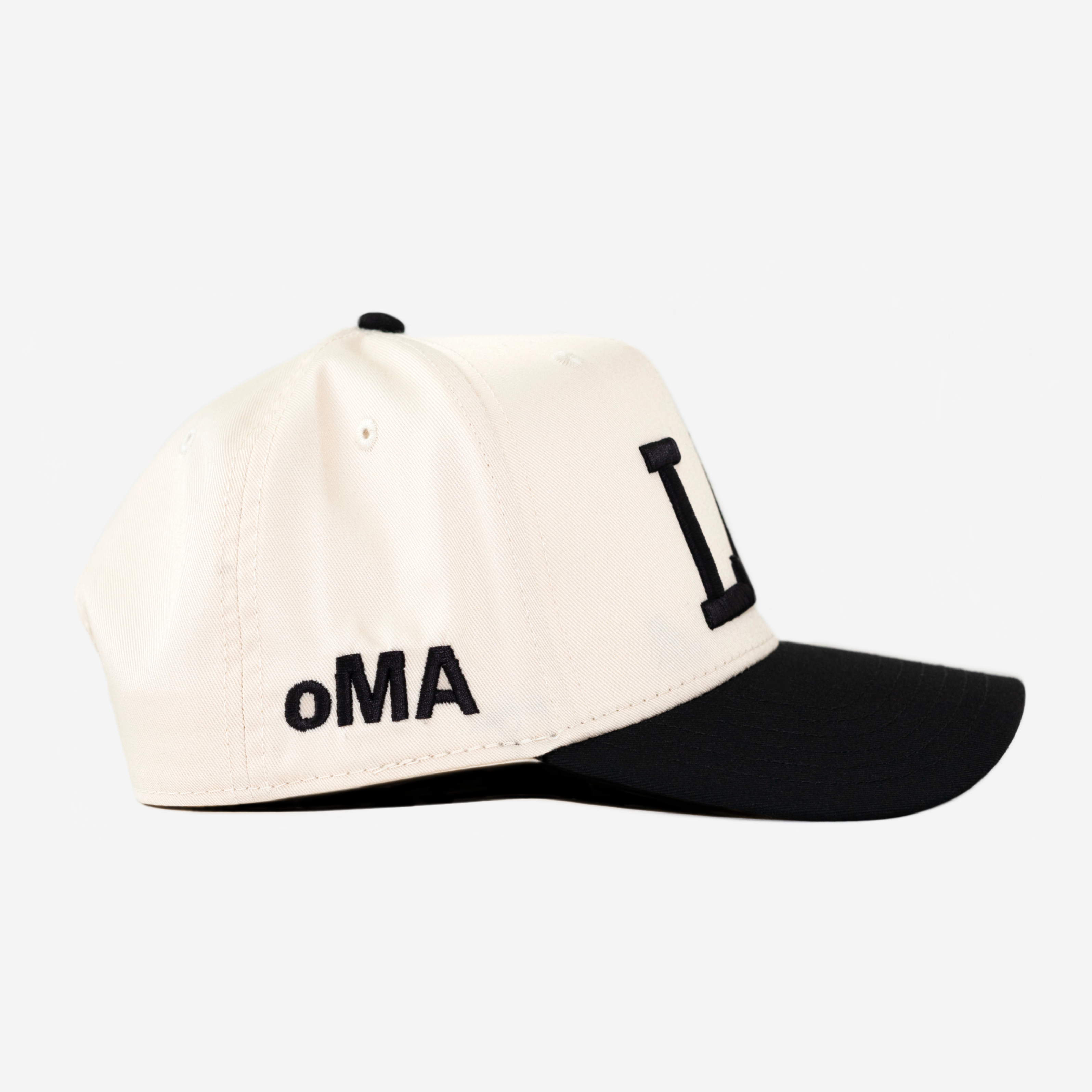 LA CURVED BRIM HAT (CRM/BLK)