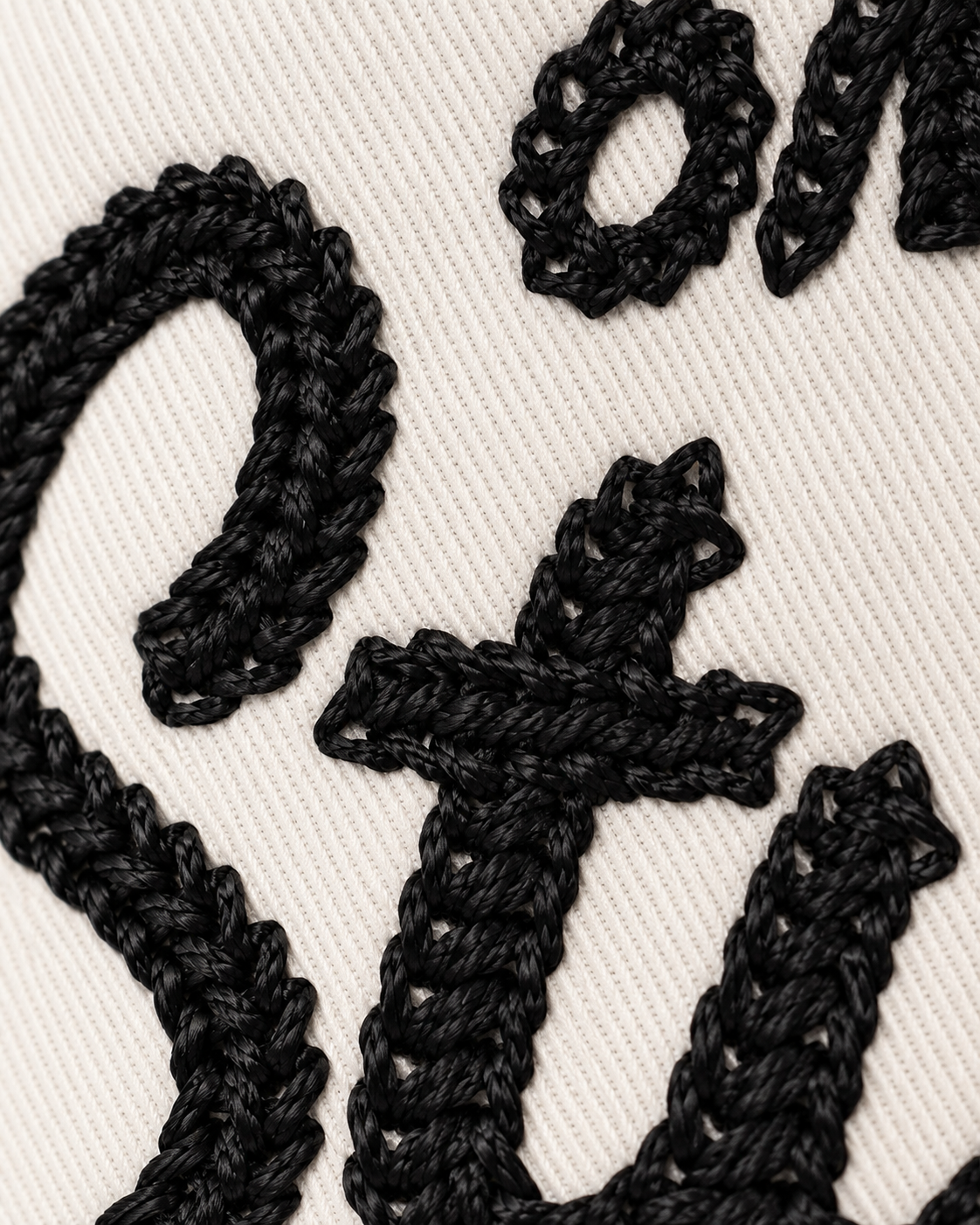 oMA STUDIOS CHAIN STITCH HAT (IVoRY)