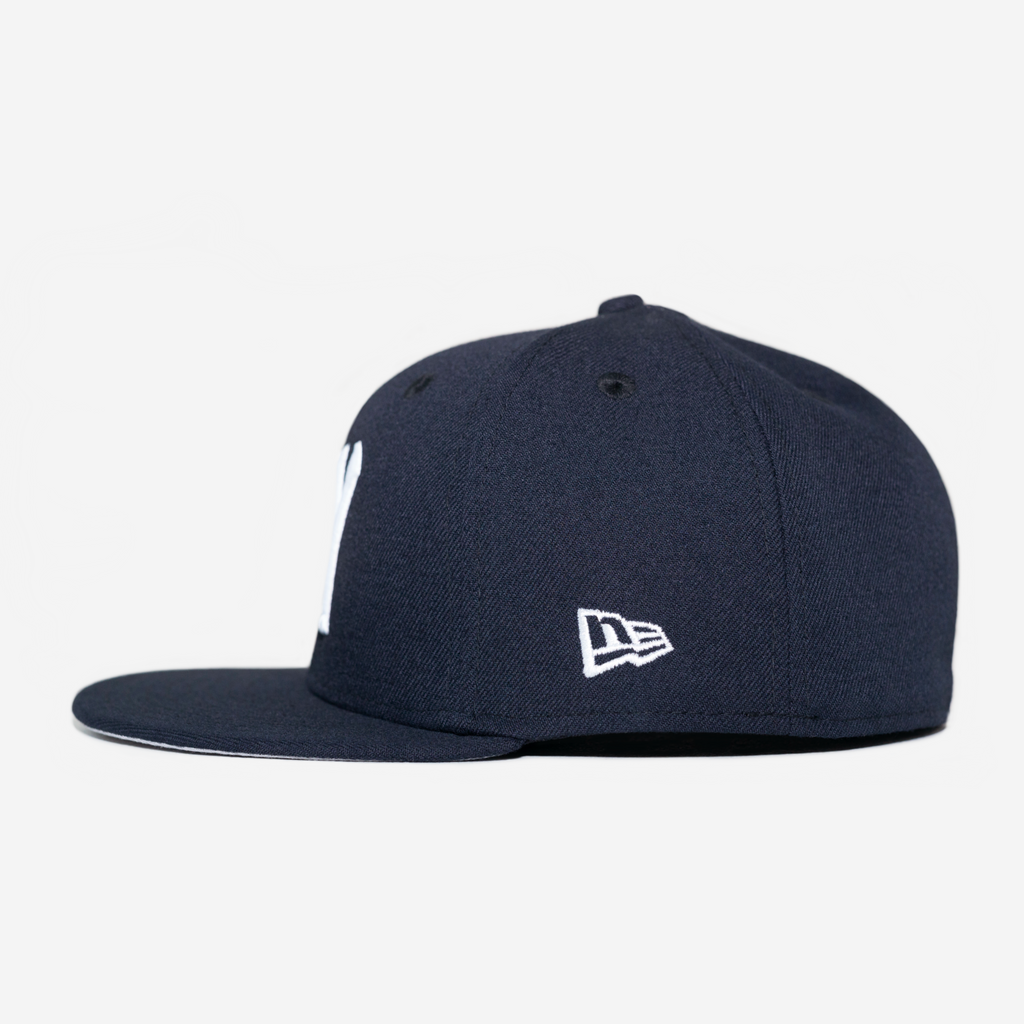 NY "I DON'T WATCH BASEBALL" FITTED HAT (BLUE)