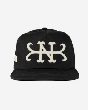 QUEENS NY HAT (BLK/CRM)