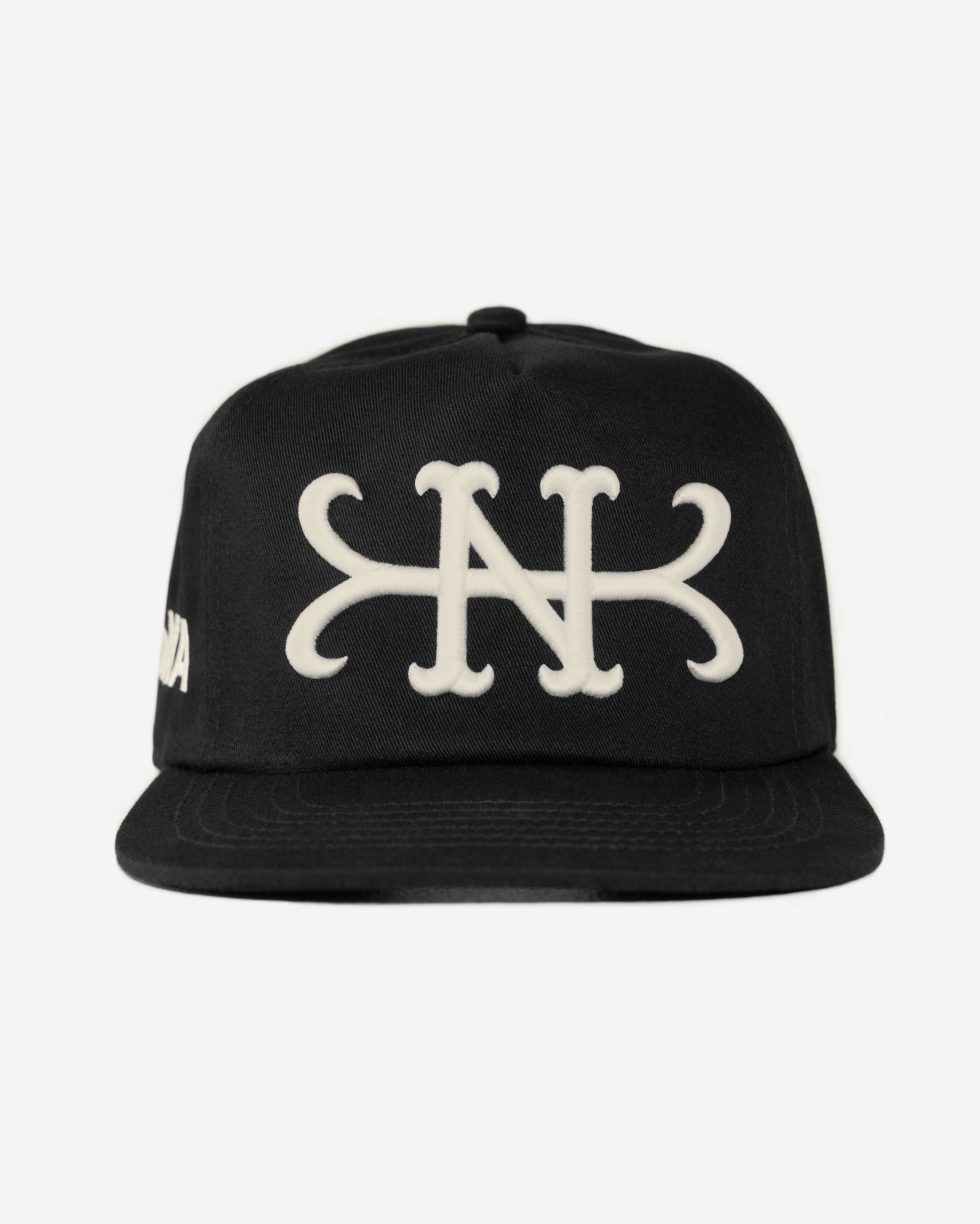 QUEENS NY HAT (BLK/CRM)