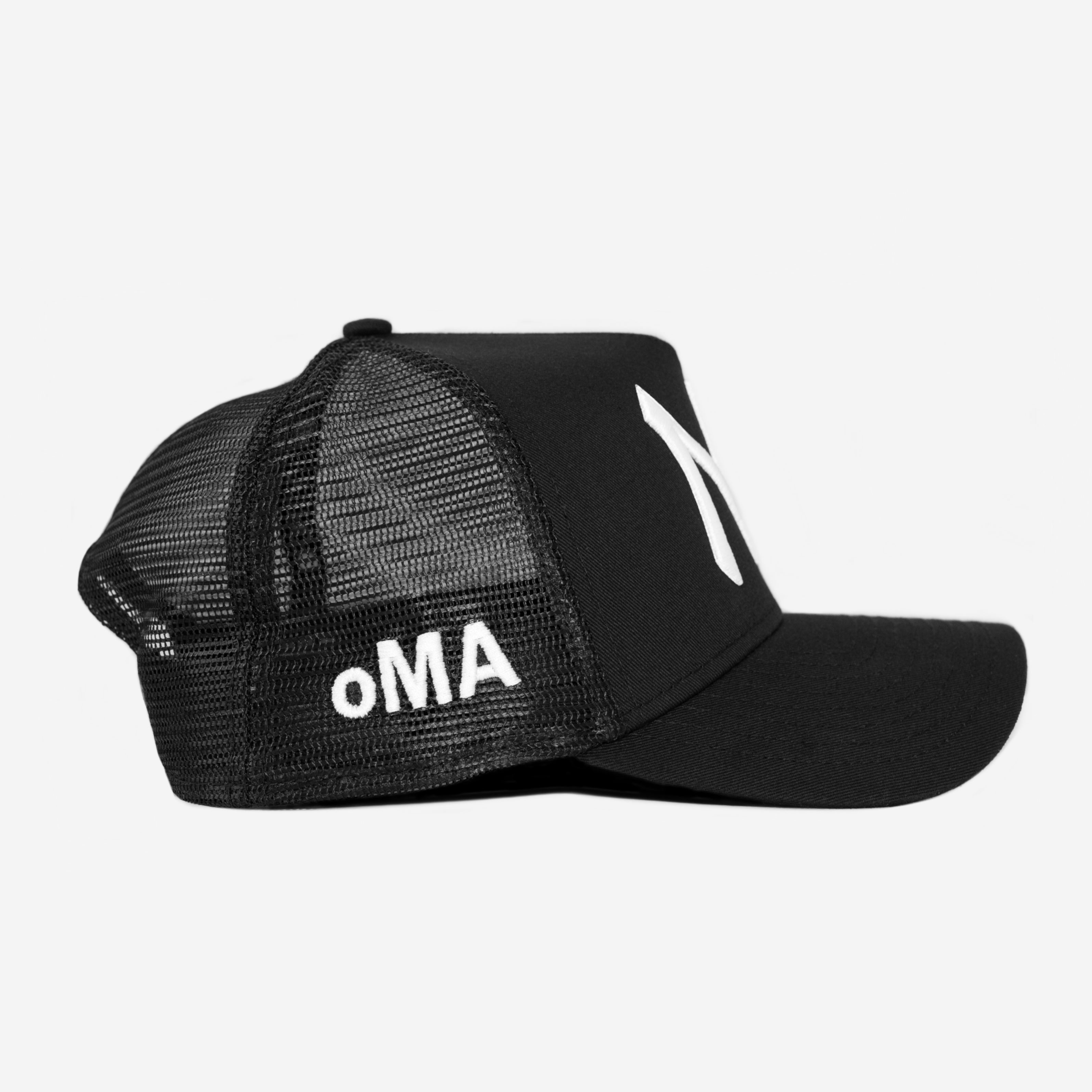 NY NEW ERA TRUCKER HAT (BLK/WHT)