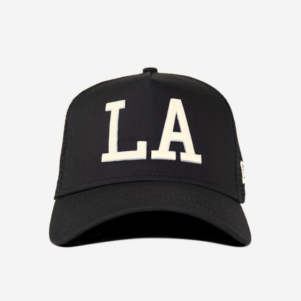LA NEW ERA TRUCKER HAT (CREAM)