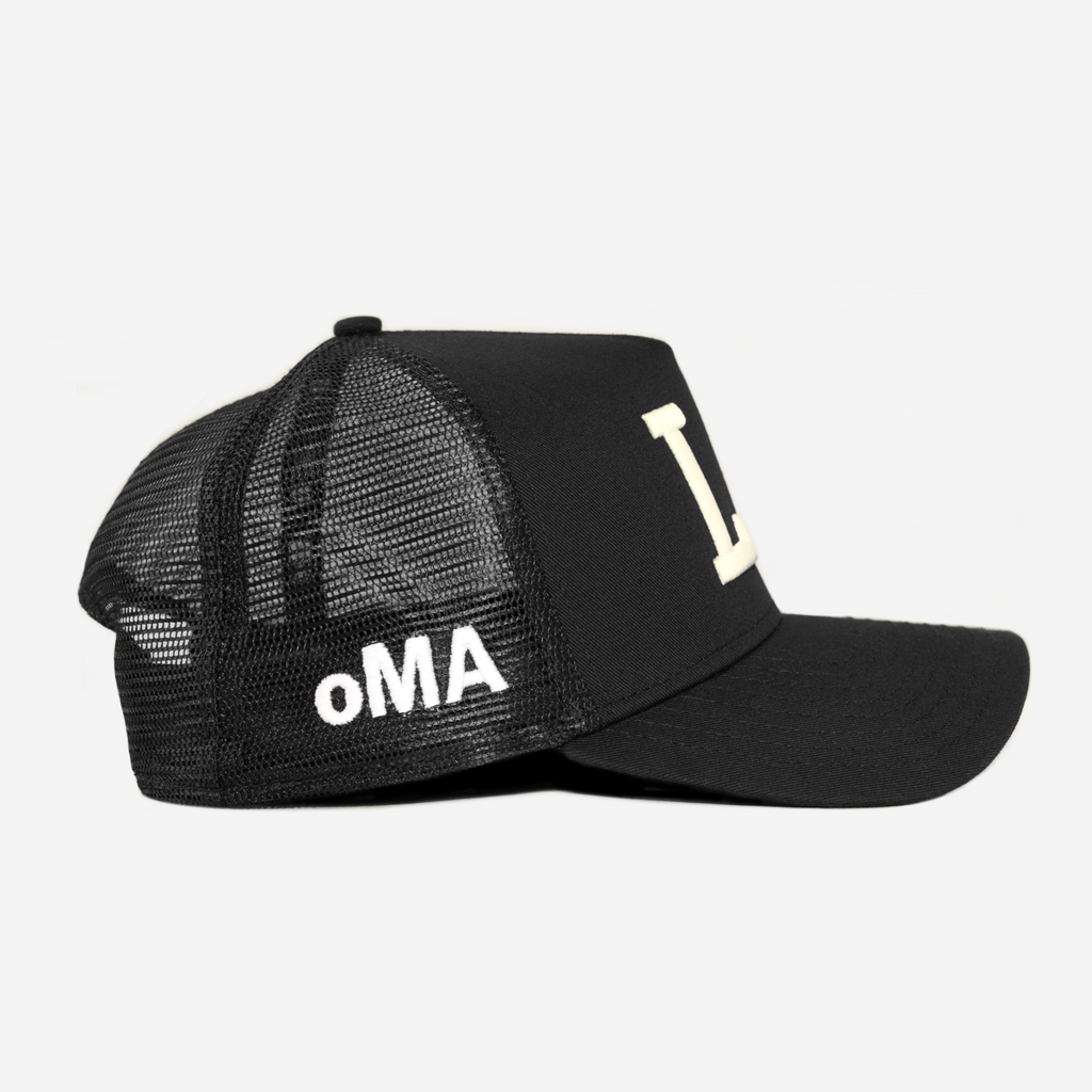 LA NEW ERA TRUCKER HAT (CREAM)