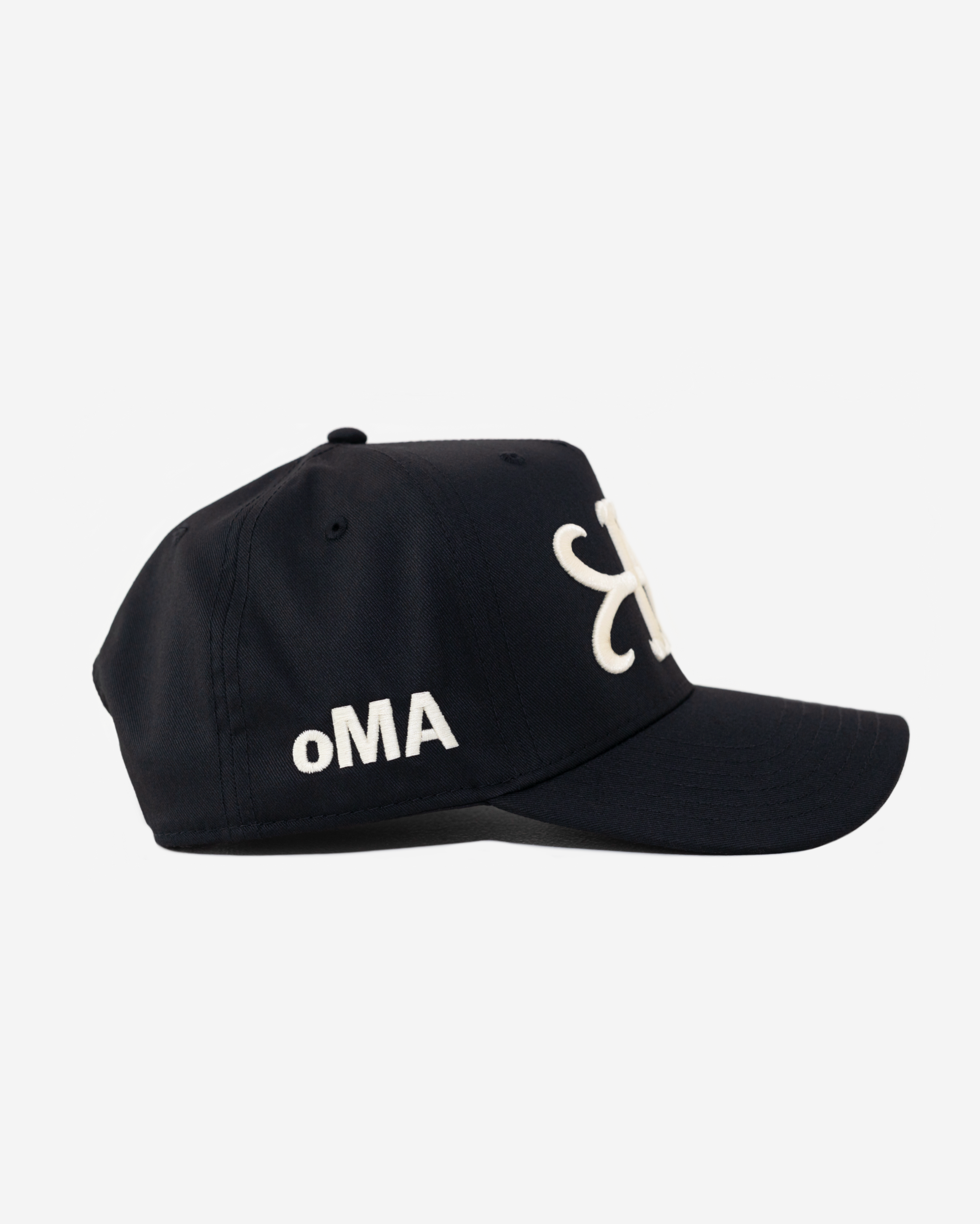 QUEENS NY HAT CURVED BRIM (CREAM)