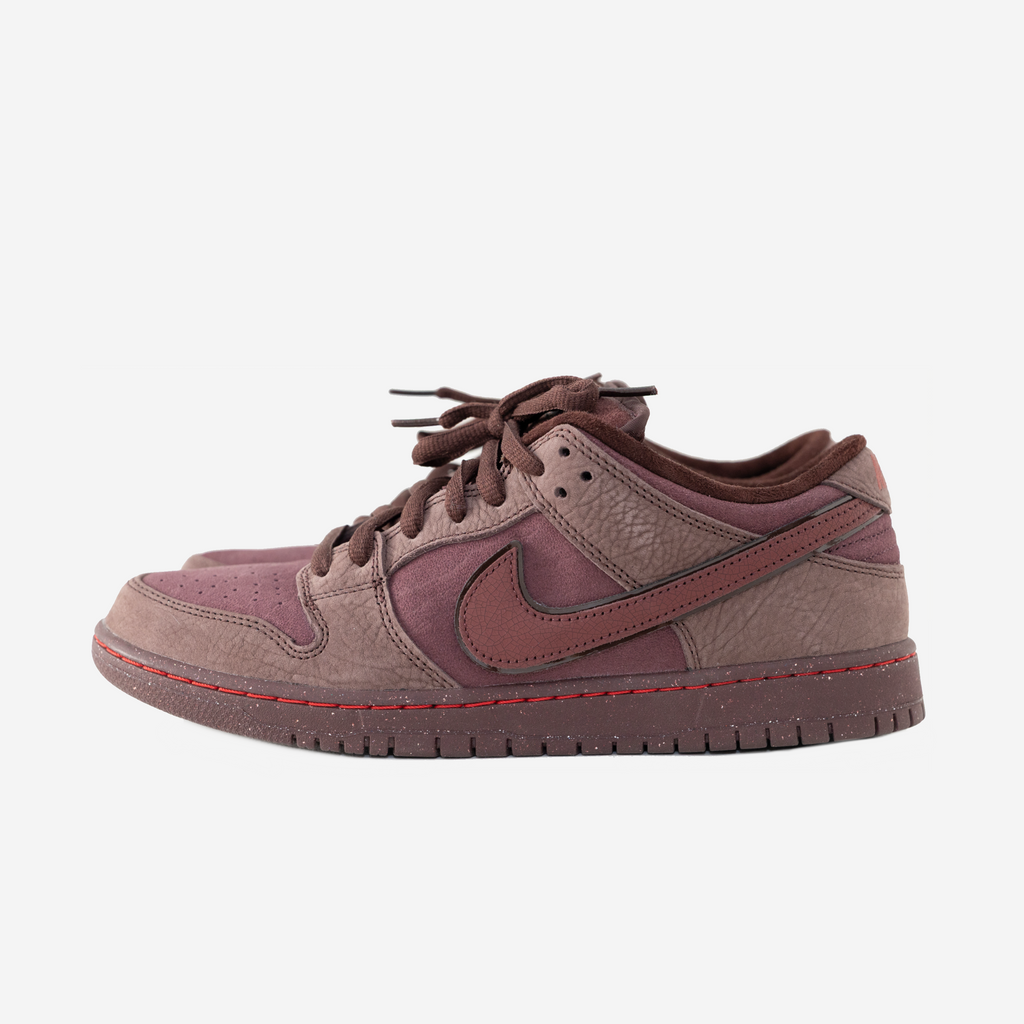 NIKE SB DUNK LOW CITY OF LOVE