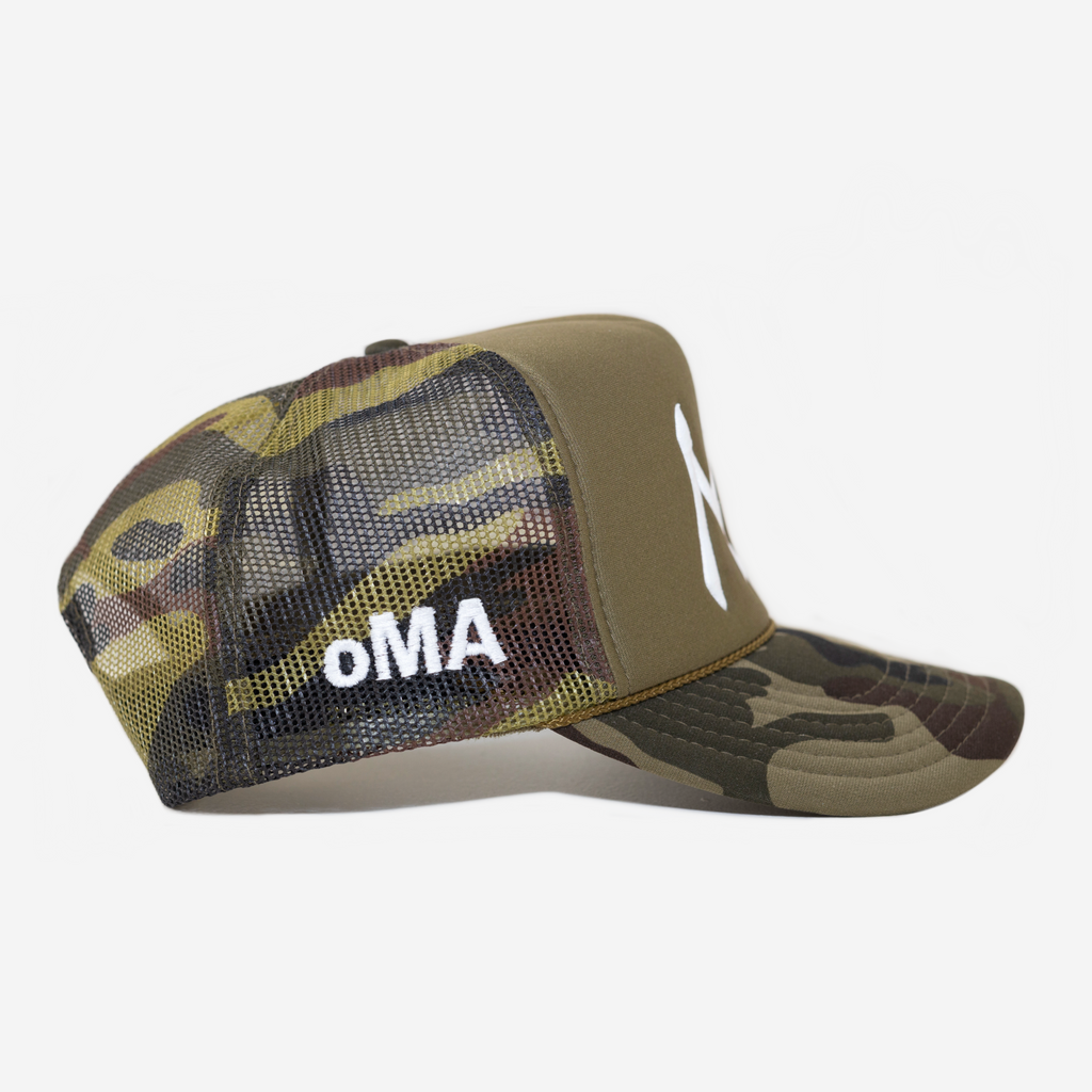 NY TRUCKER HAT (GREEN CAMO)