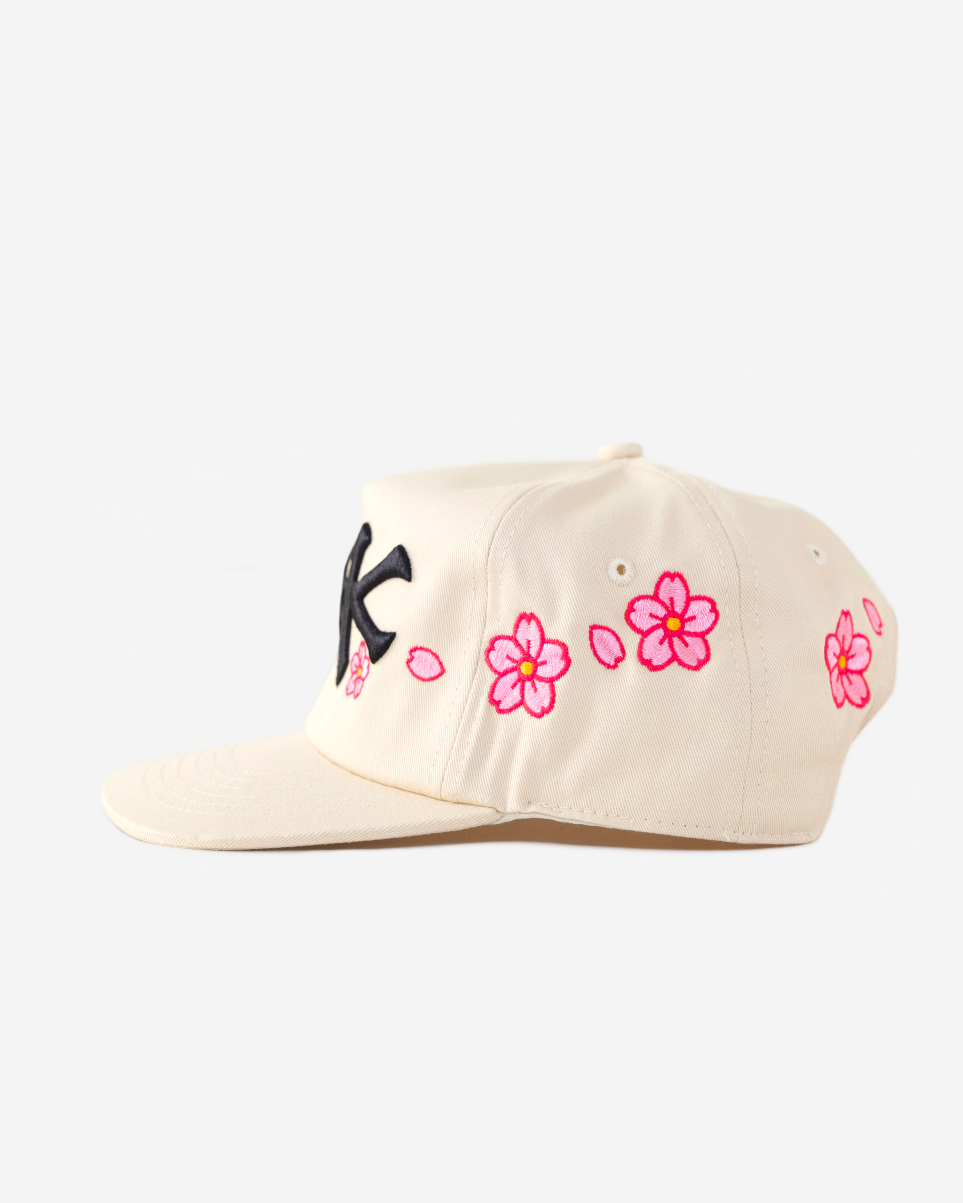 NEW YoRK CHERRY BLoSSOM HAT (CREAM)