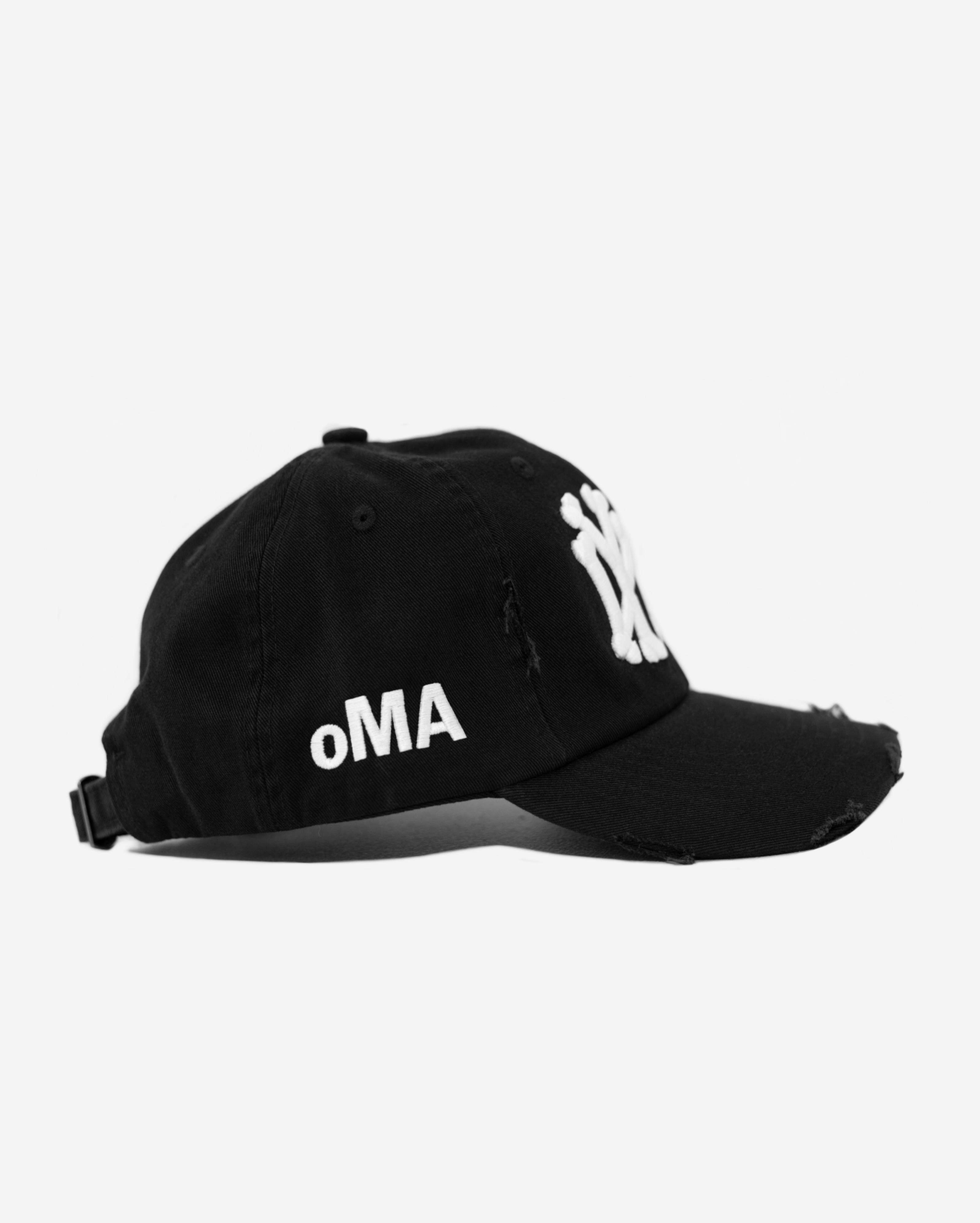 NY NY BoNES DISTRESSED HAT (BLACK/WHITE)