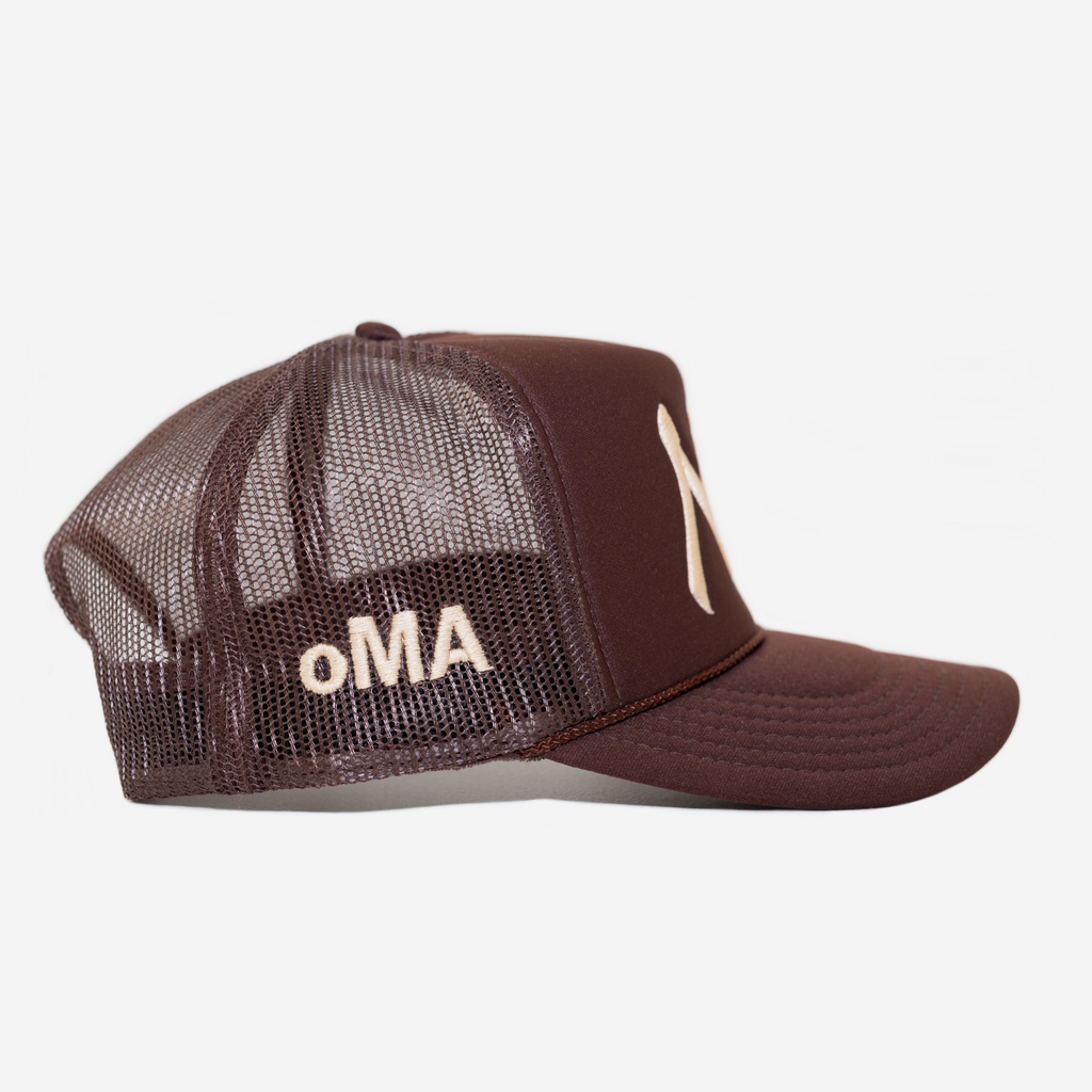 NY TRUCKER HAT (BROWN)