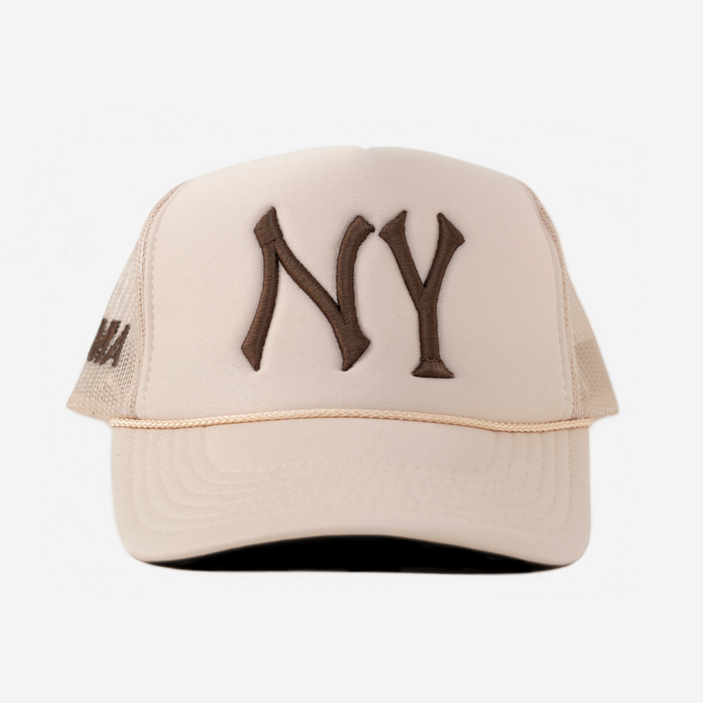 NY TRUCKER HAT (CREAM)