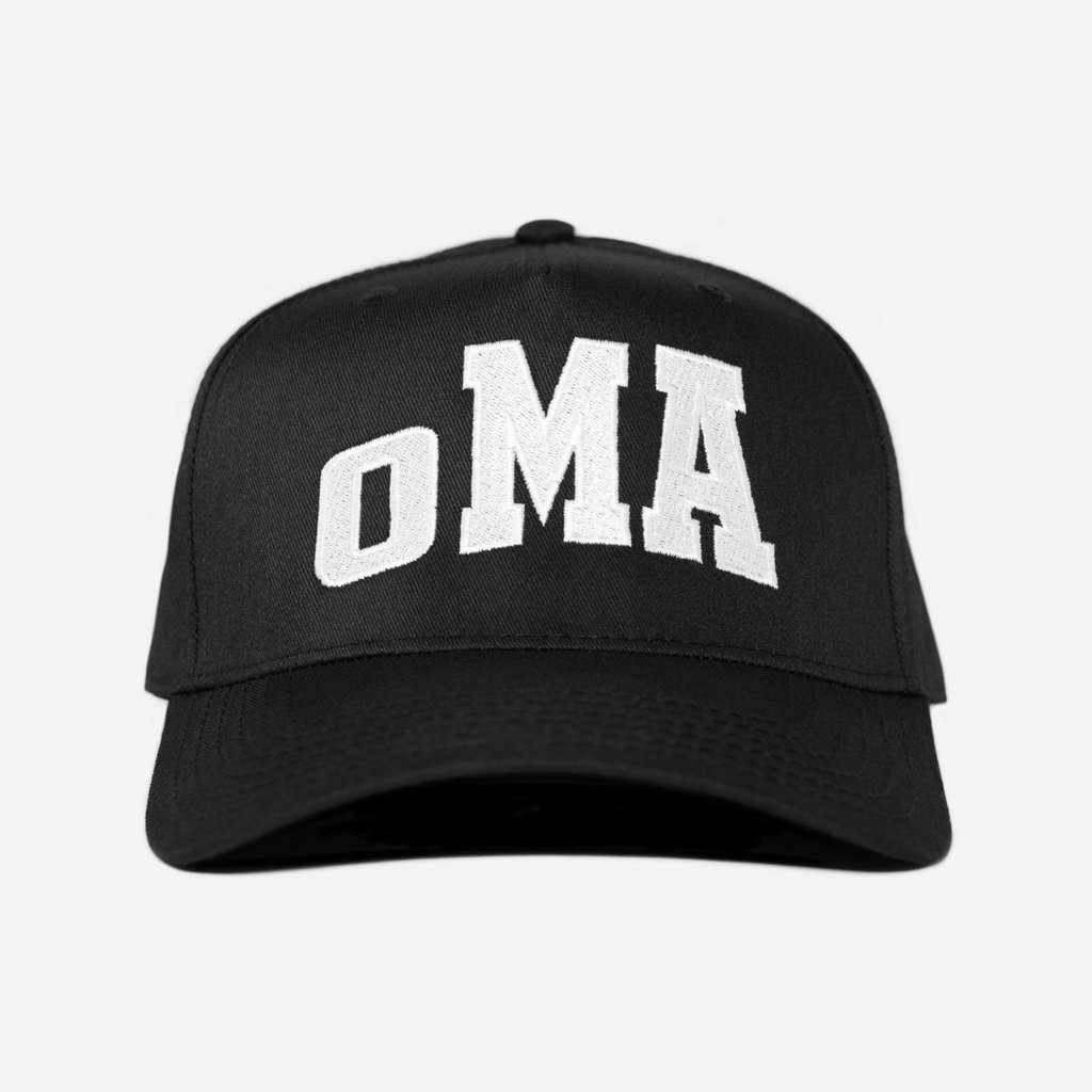 ARCH CURVED BRIM HAT (BLACK)