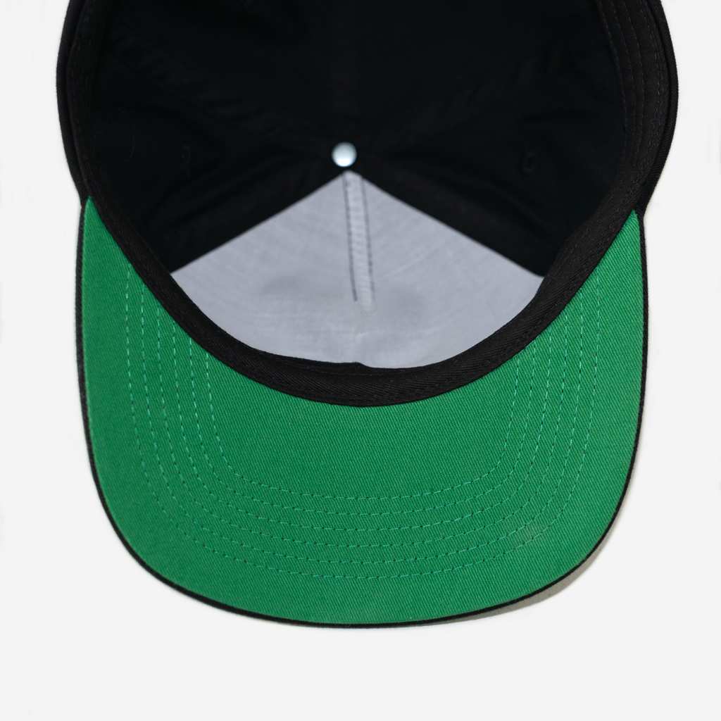 CREATIVE DIRECToR THRoWBACK HAT (BLACK)