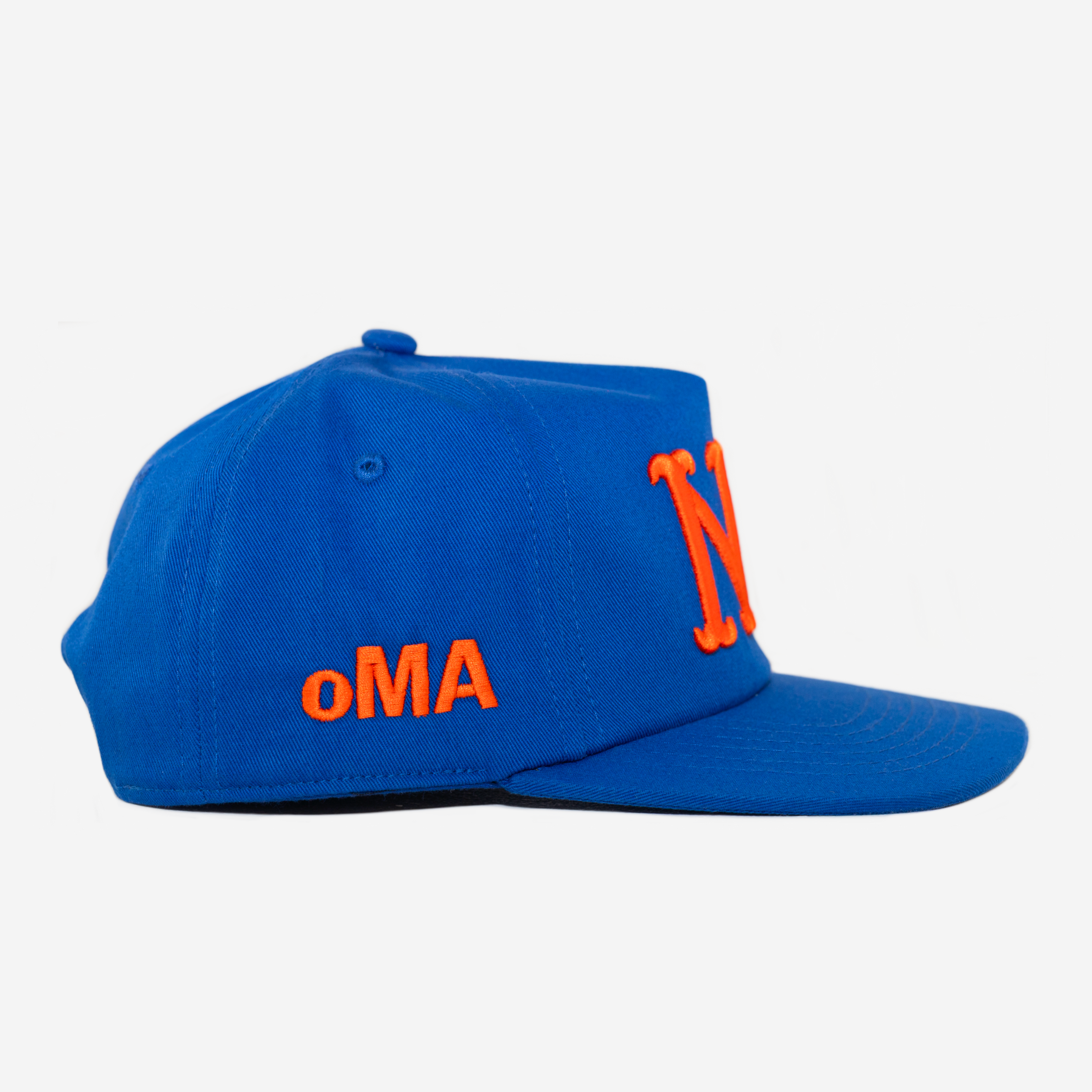 QUEENS HAT (HOME) – oMA Studios