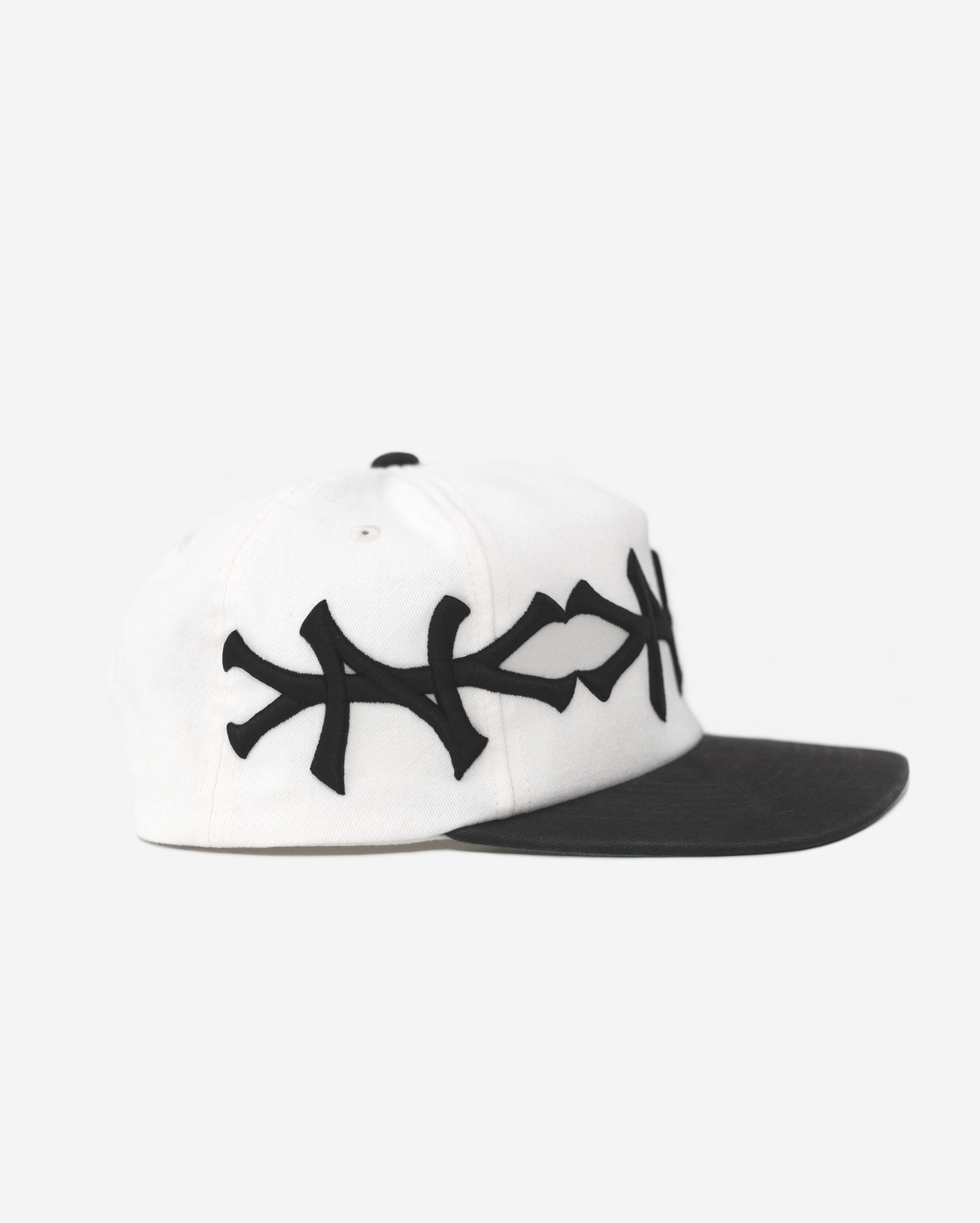 NEW YoRK CRoWN HAT (IVoRY/BLK)