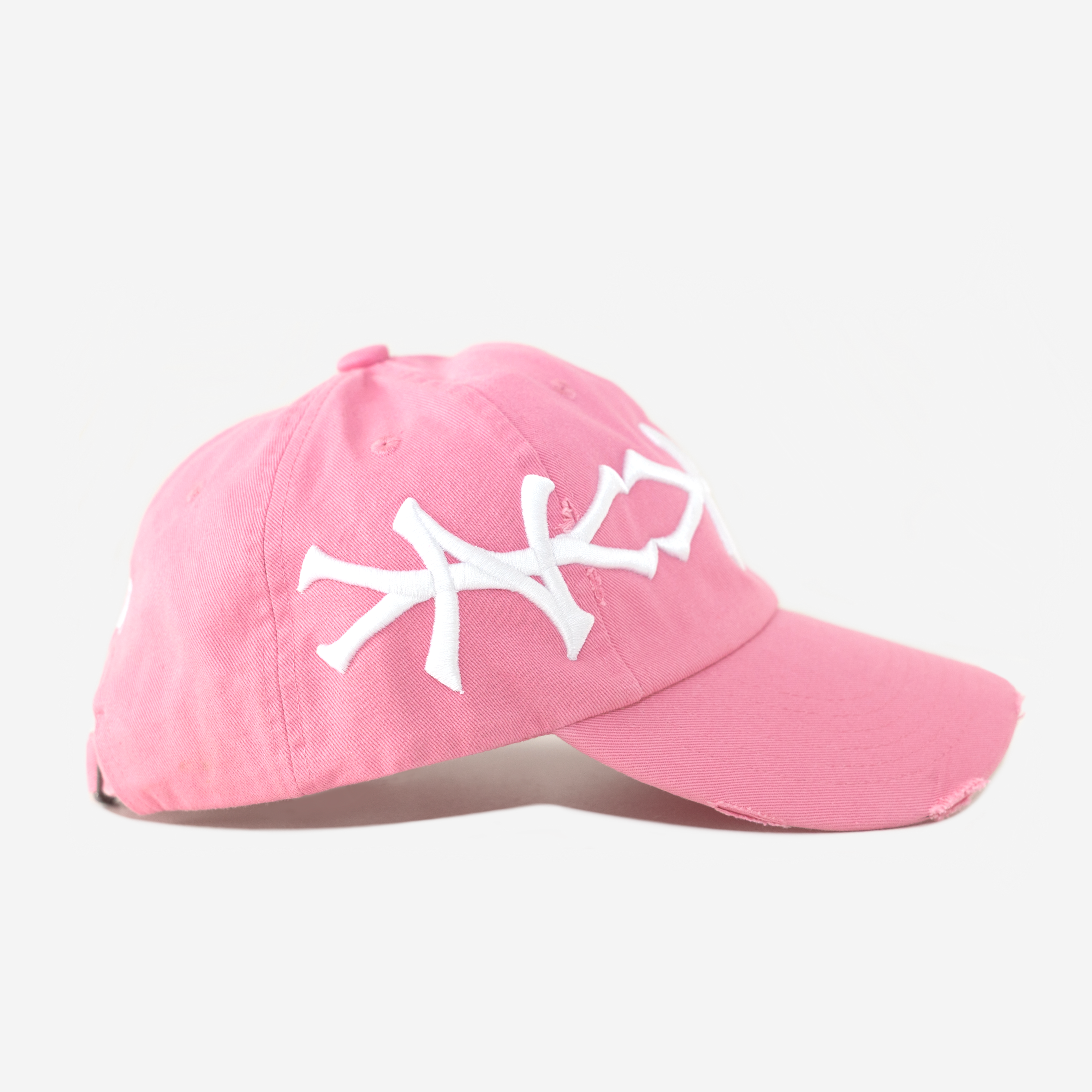 NY VALENTINE CROWN DISTRESSED HAT (PINK)