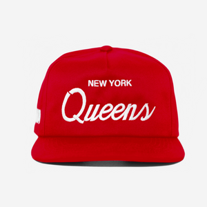 QUEENS, NEW YoRK THRoWBACK HAT (RED)