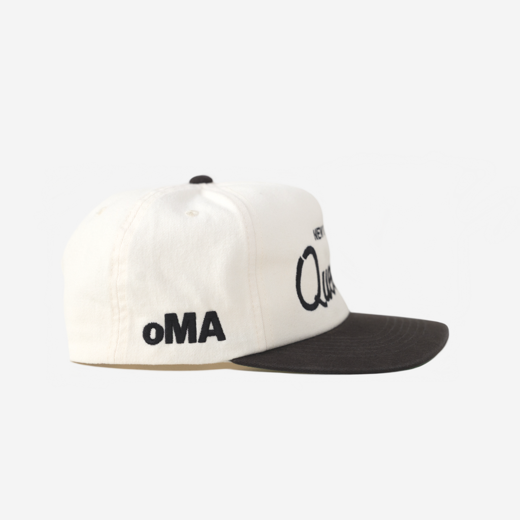 QUEENS, NEW YoRK THRoWBACK HAT (IVoRY)