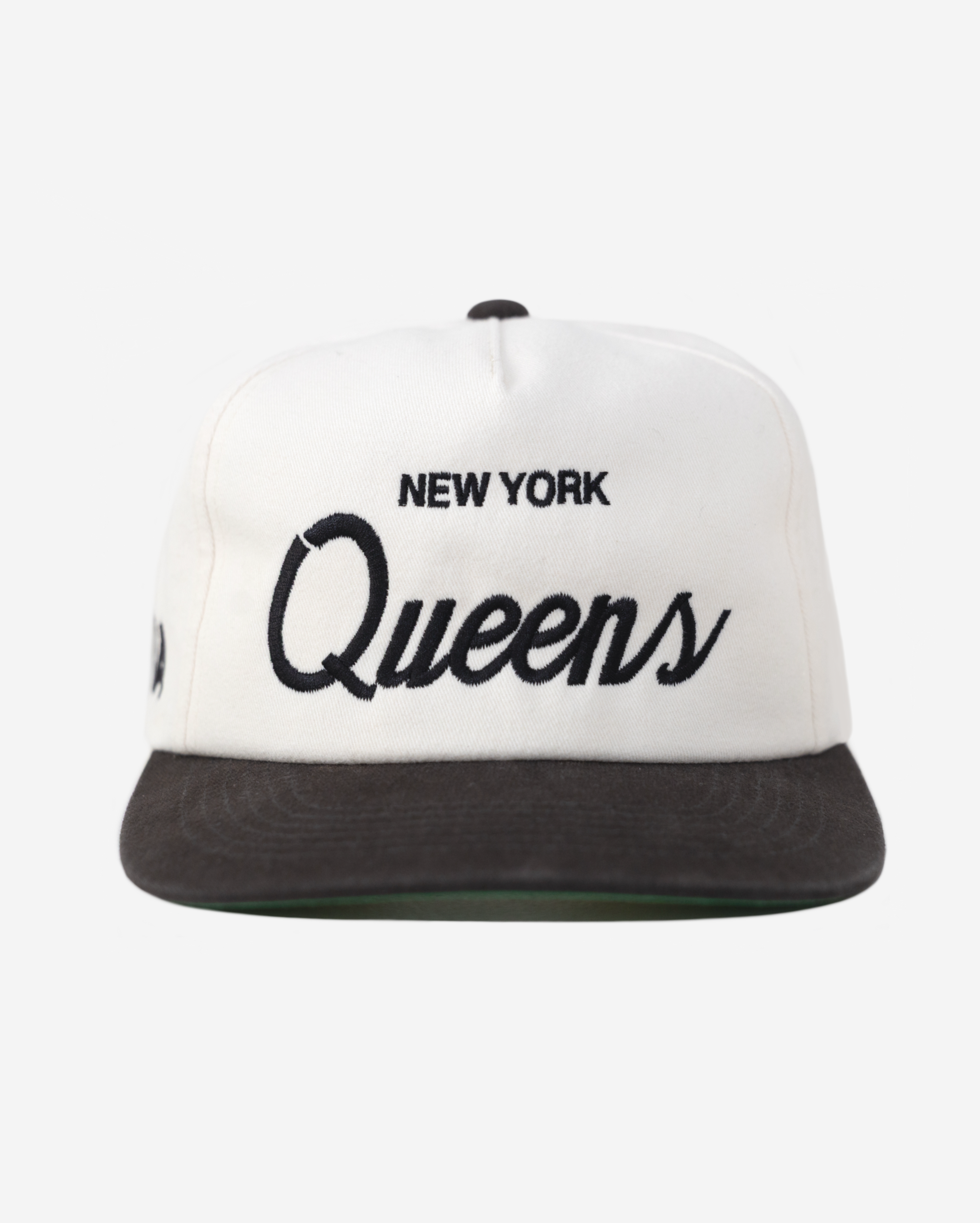 QUEENS, NEW YoRK THRoWBACK HAT (IVoRY)