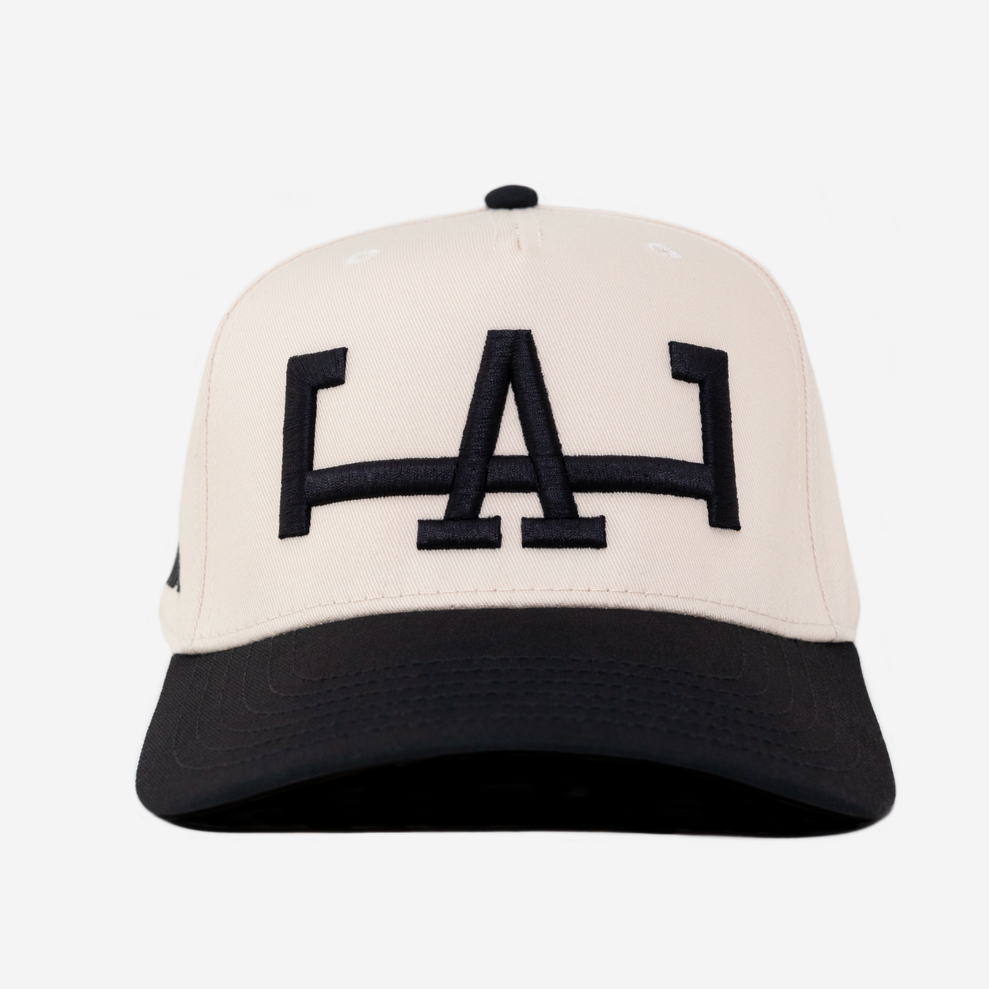 LA HAT CURVED BRIM (CREAM/BLACK)