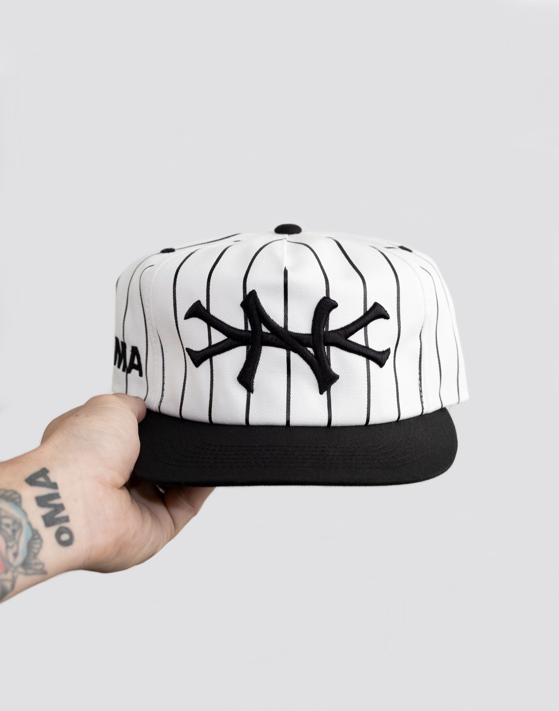 NY PREMIUM PINSTRIPE HAT