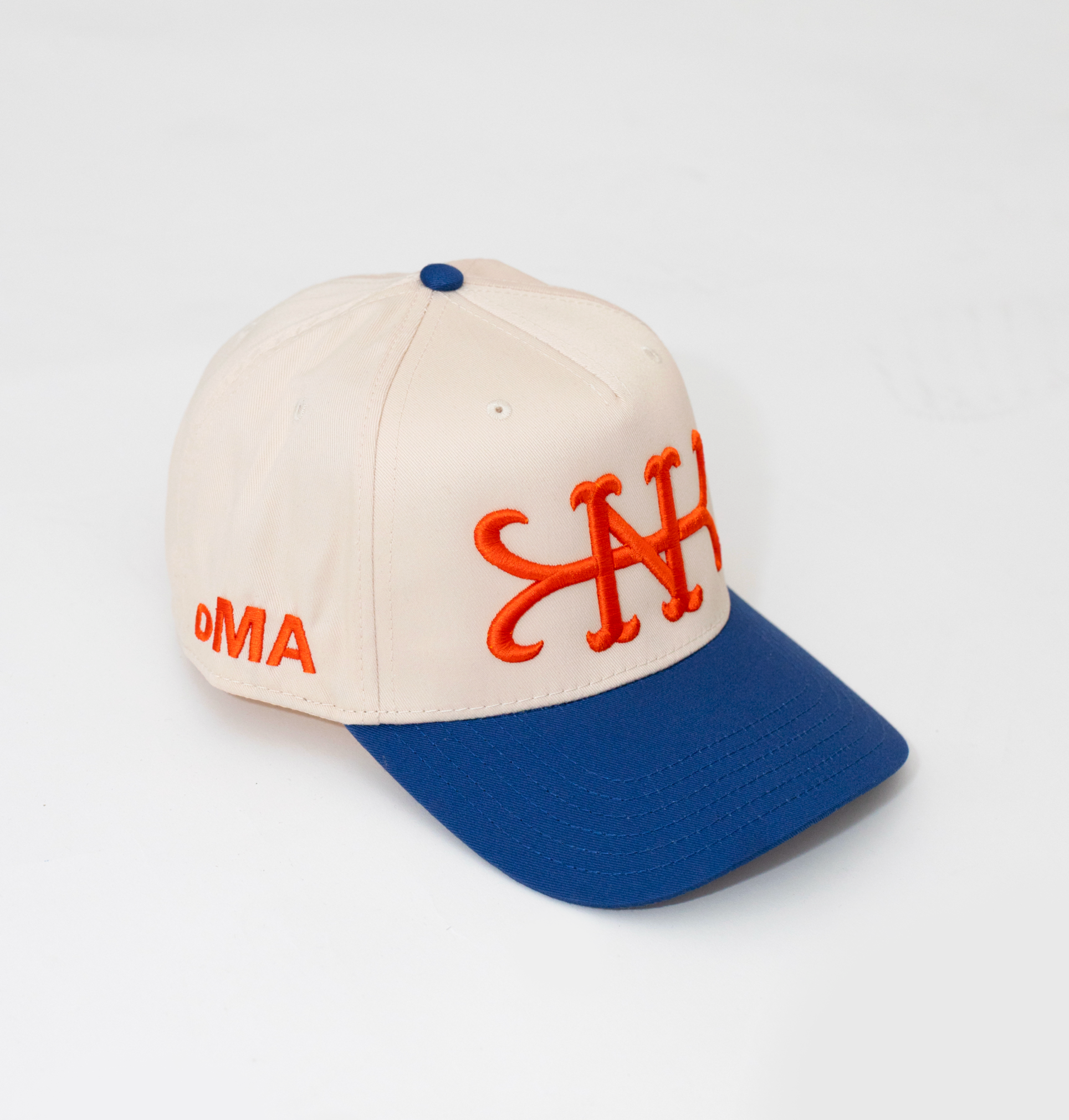 QUEENS NY HAT CURVED BRIM (CREAM) – oMA Studios QUEENS NY HAT CURVED BRIM (CREAM) – oMA Studios