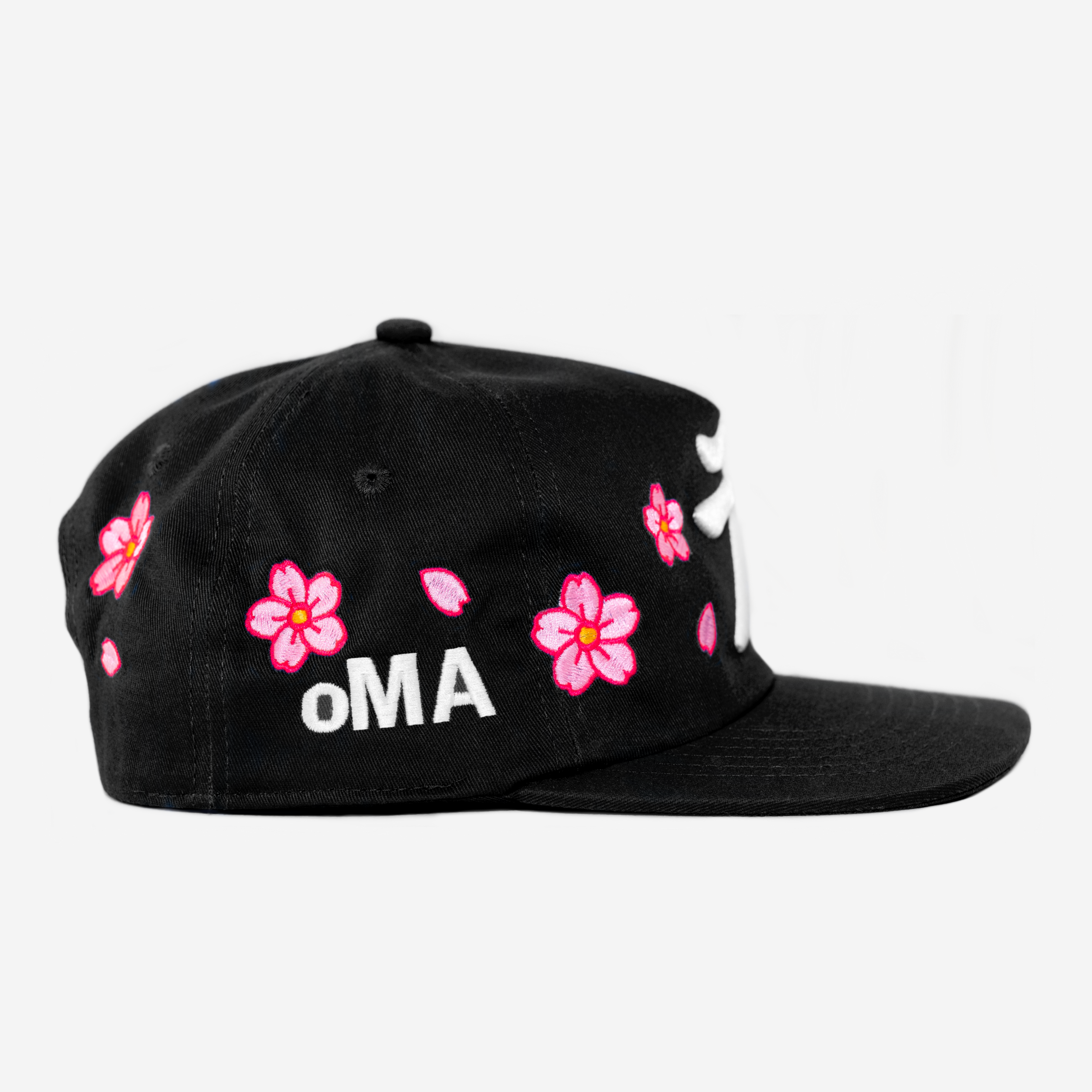 LA KATAKANA CHERRY BLOSSOM HAT (BLACK)