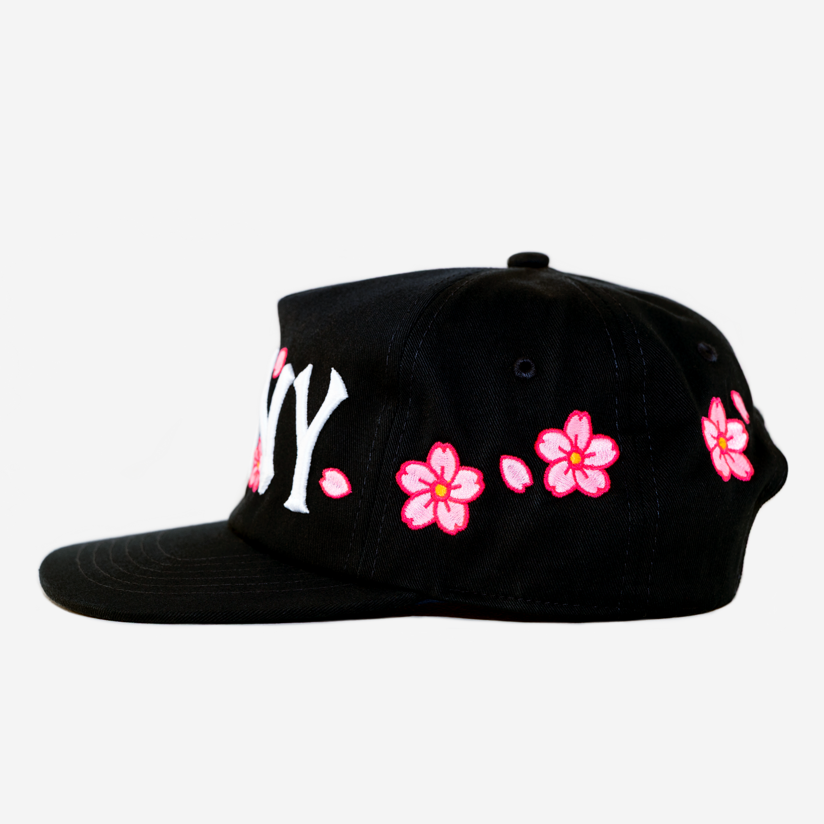 NY NY CHERRY BLOSSOM HAT (BLACK)