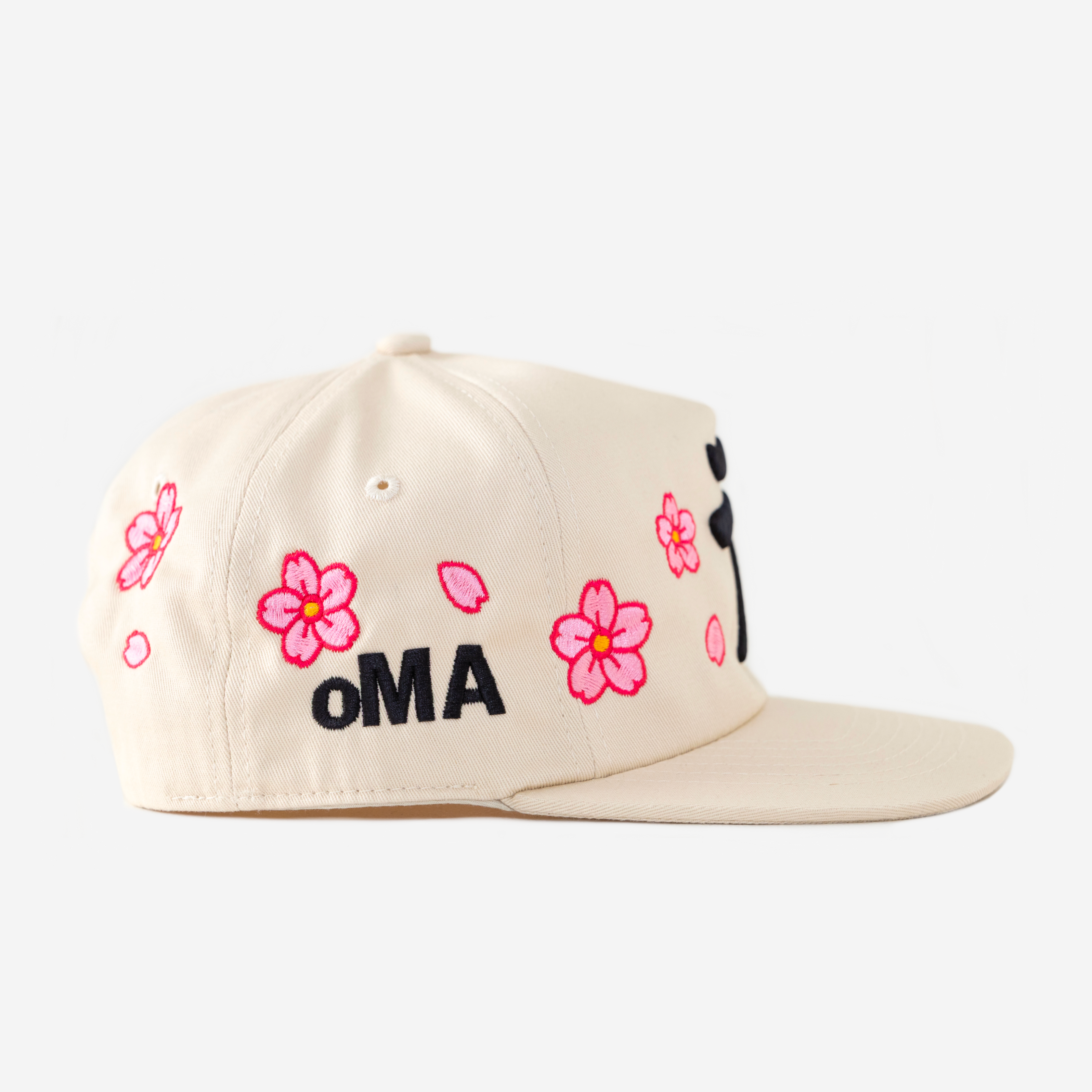 LA KATAKANA CHERRY BLOSSOM HAT (CREAM)
