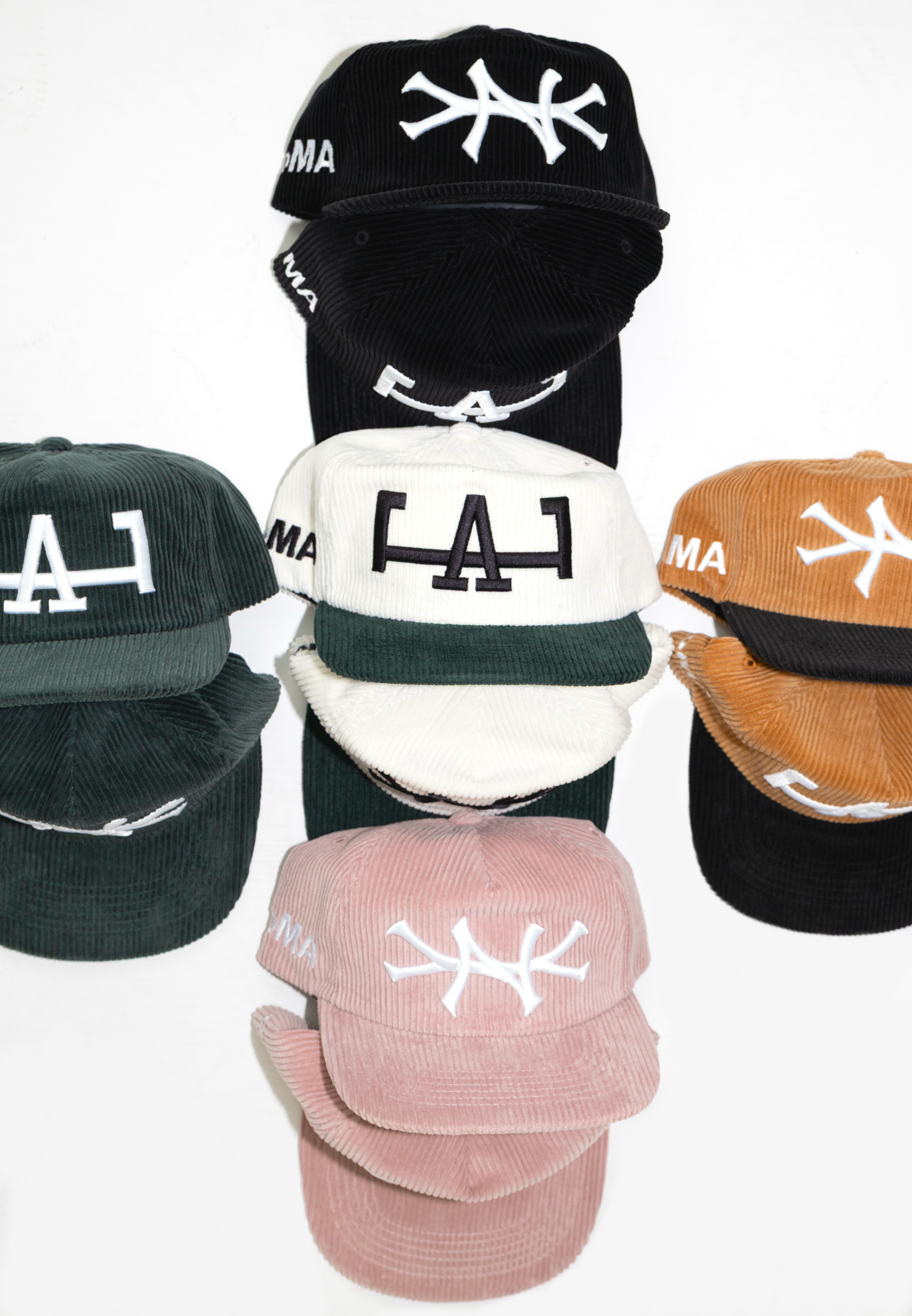 NY CORDUROY HAT (BLK/CREAM)