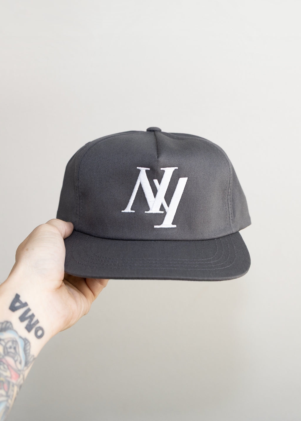 BooTLEG NEW YoRK HAT (CHARCoAL)