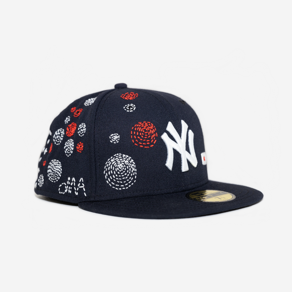 NEW YoRK YANKEES SASHIKo EMBRoIDERED FITTED HAT (NAVY)