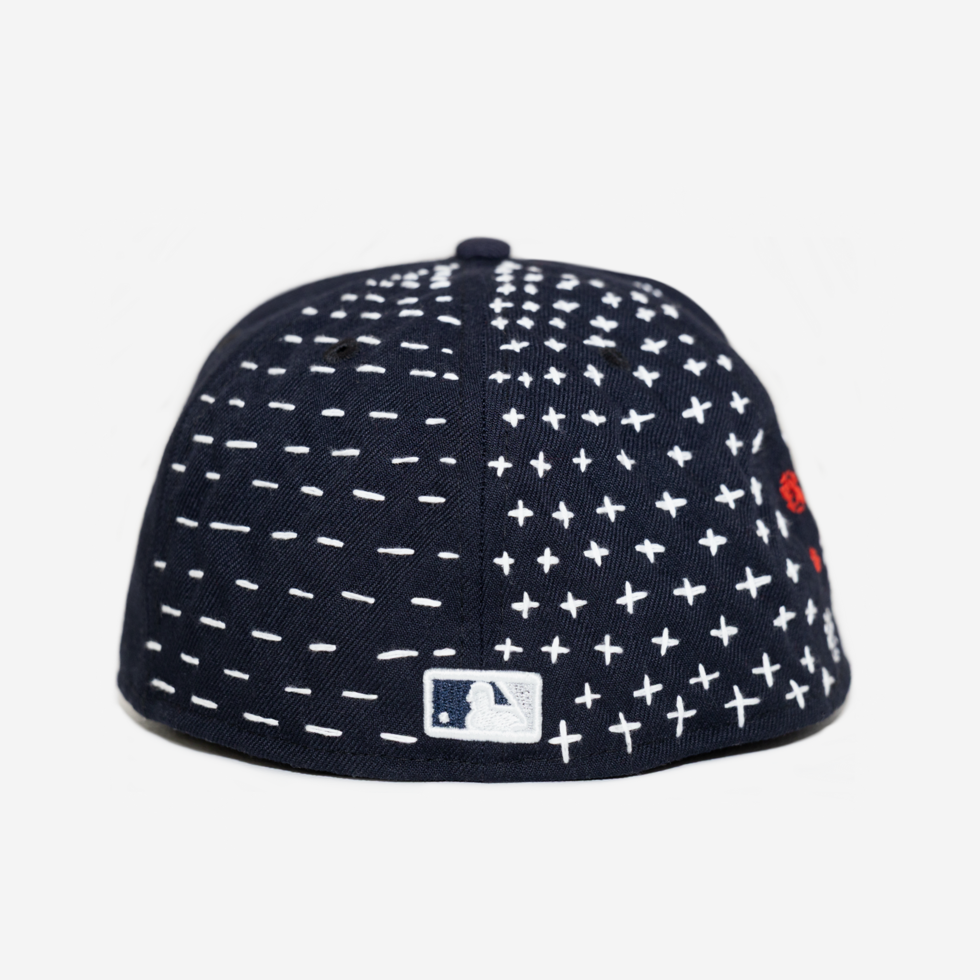 NEW YoRK YANKEES SASHIKo EMBRoIDERED FITTED HAT (NAVY)