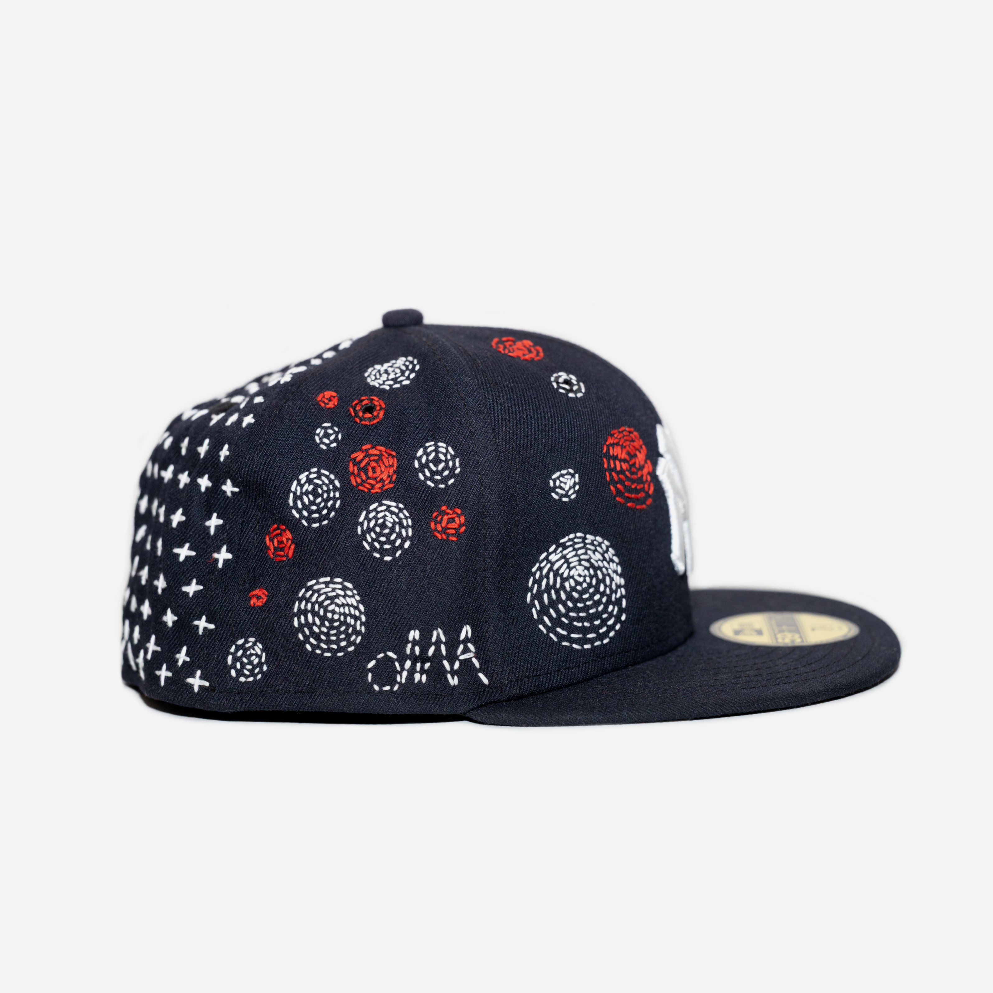 NEW YoRK YANKEES SASHIKo EMBRoIDERED FITTED HAT (NAVY)