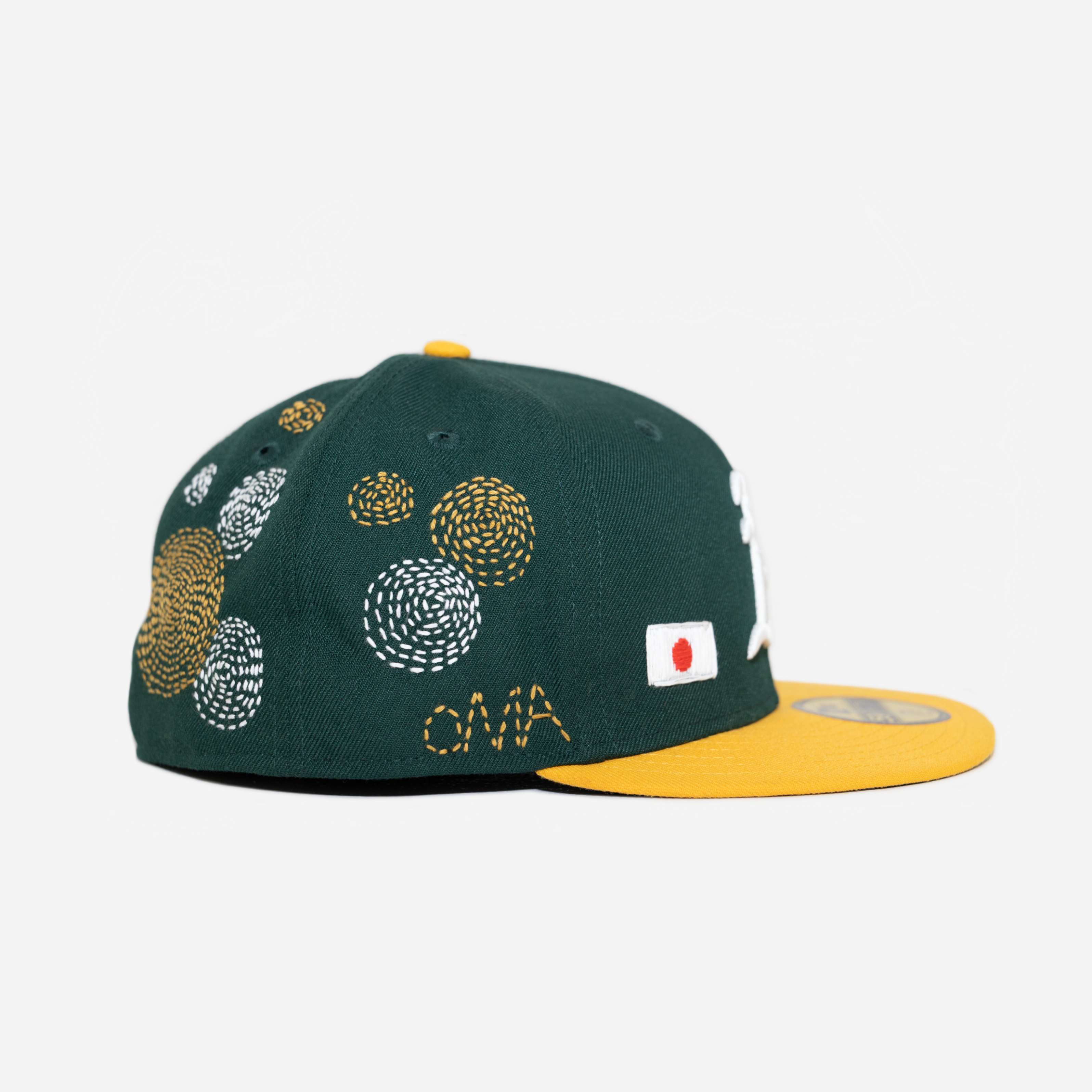 oAKLAND A'S SASHIKo EMBRoIDERED FITTED HAT (GREEN/GoLD)