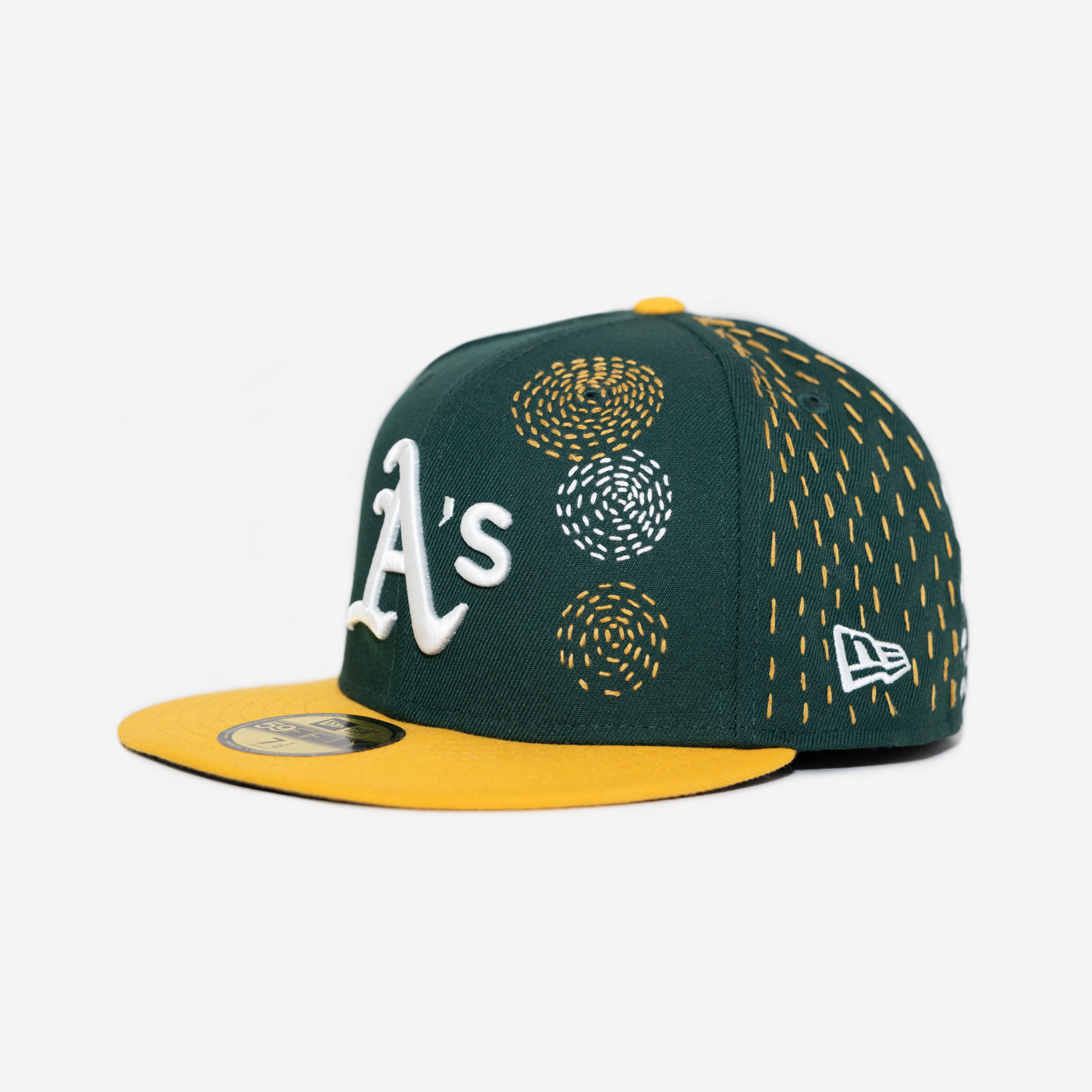 oAKLAND A'S SASHIKo EMBRoIDERED FITTED HAT (GREEN/GoLD)