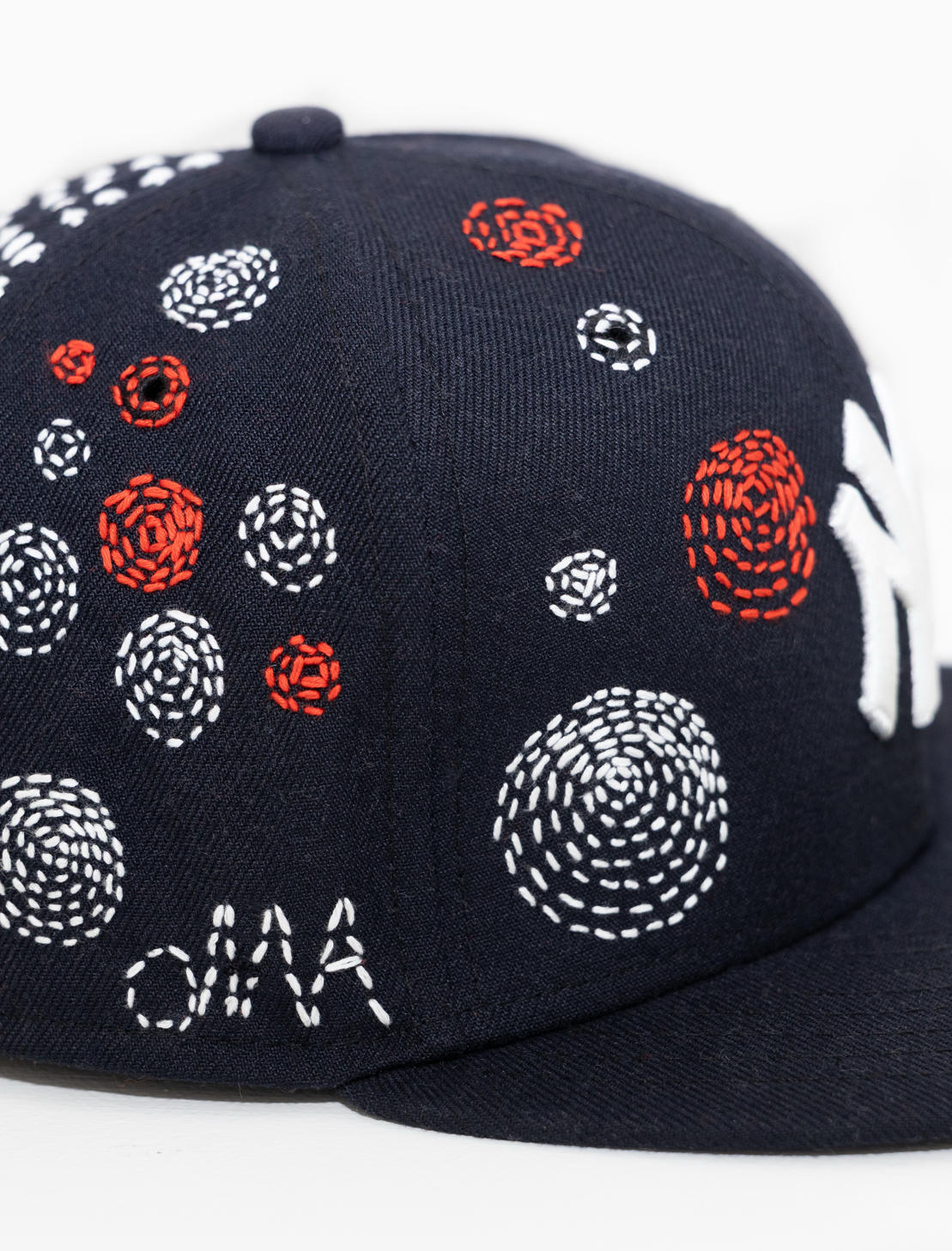 NEW YoRK YANKEES SASHIKo EMBRoIDERED FITTED HAT (NAVY)
