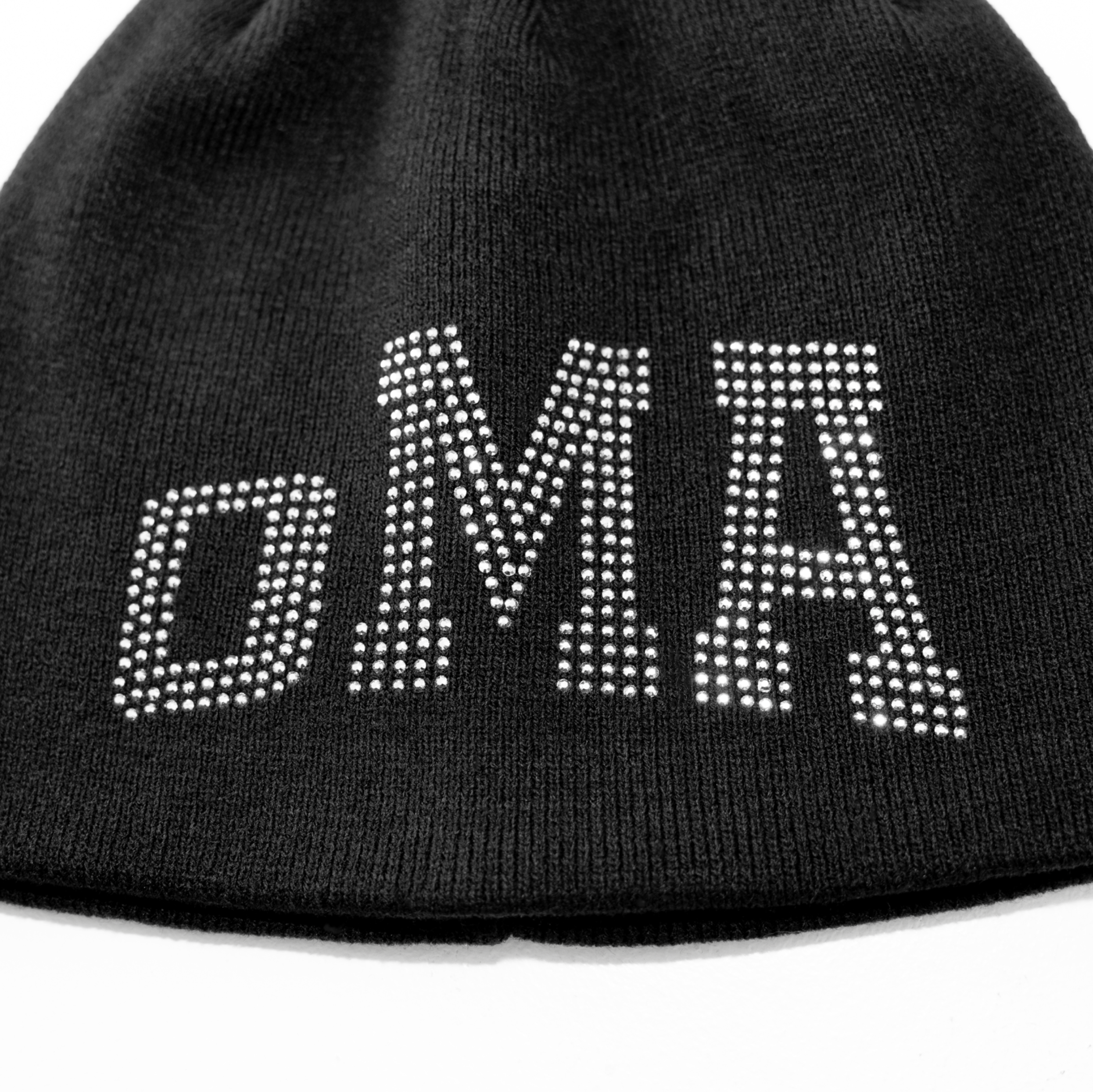 STUDDED ARCH SKULLY