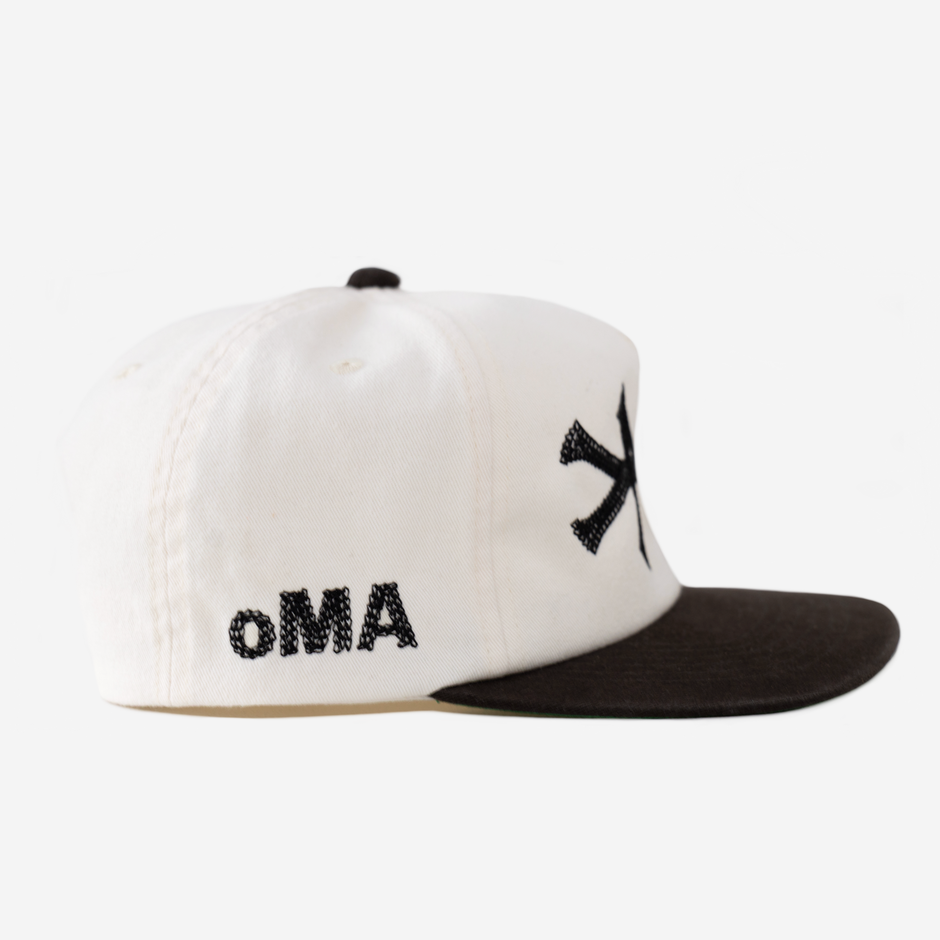 NY CHAIN STITCH HAT (COOKIES & CREAM)