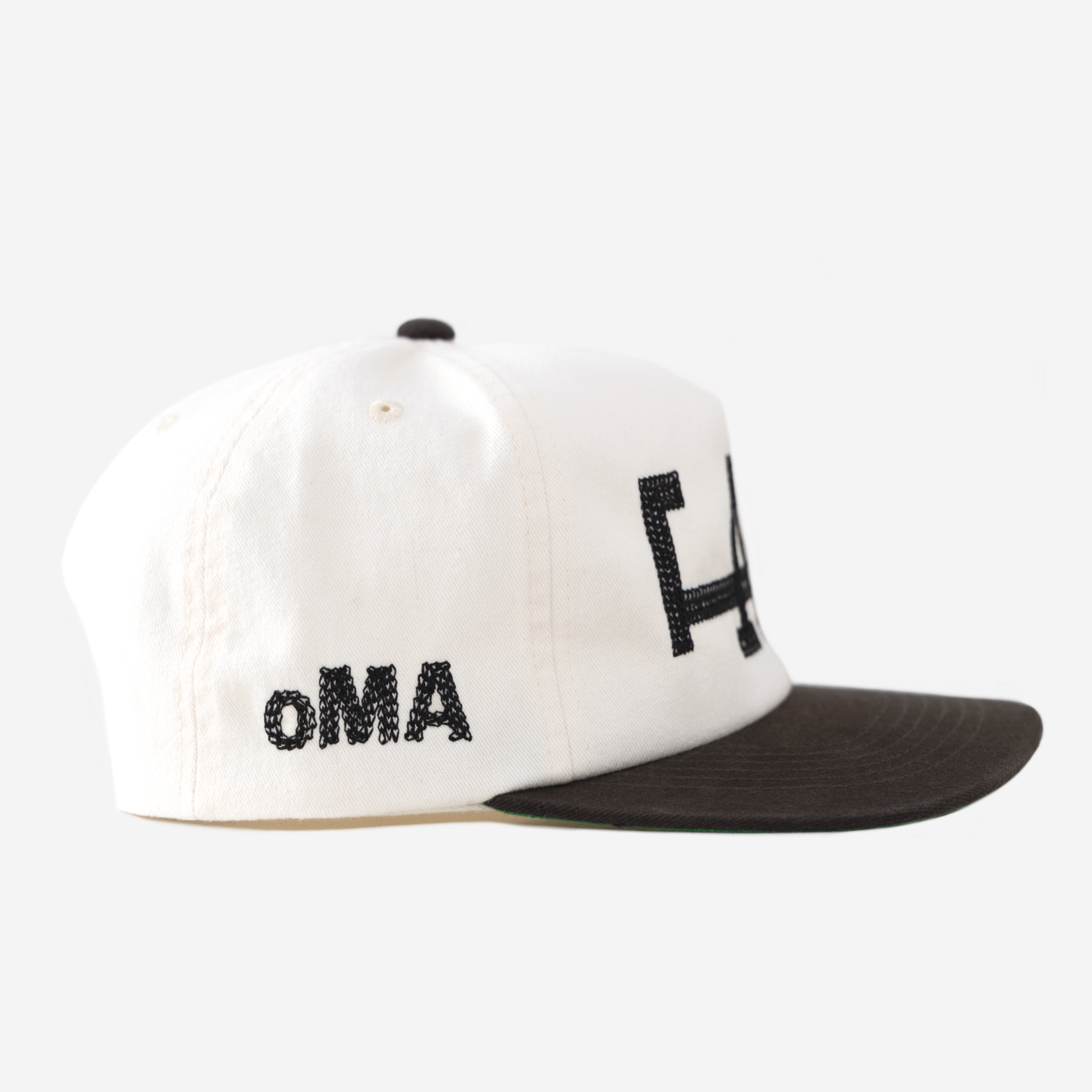 LA CHAIN STITCH HAT (COOKIES & CREAM)