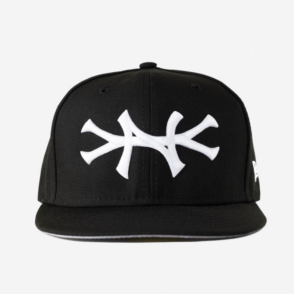 NY FITTED HAT (BLACK)