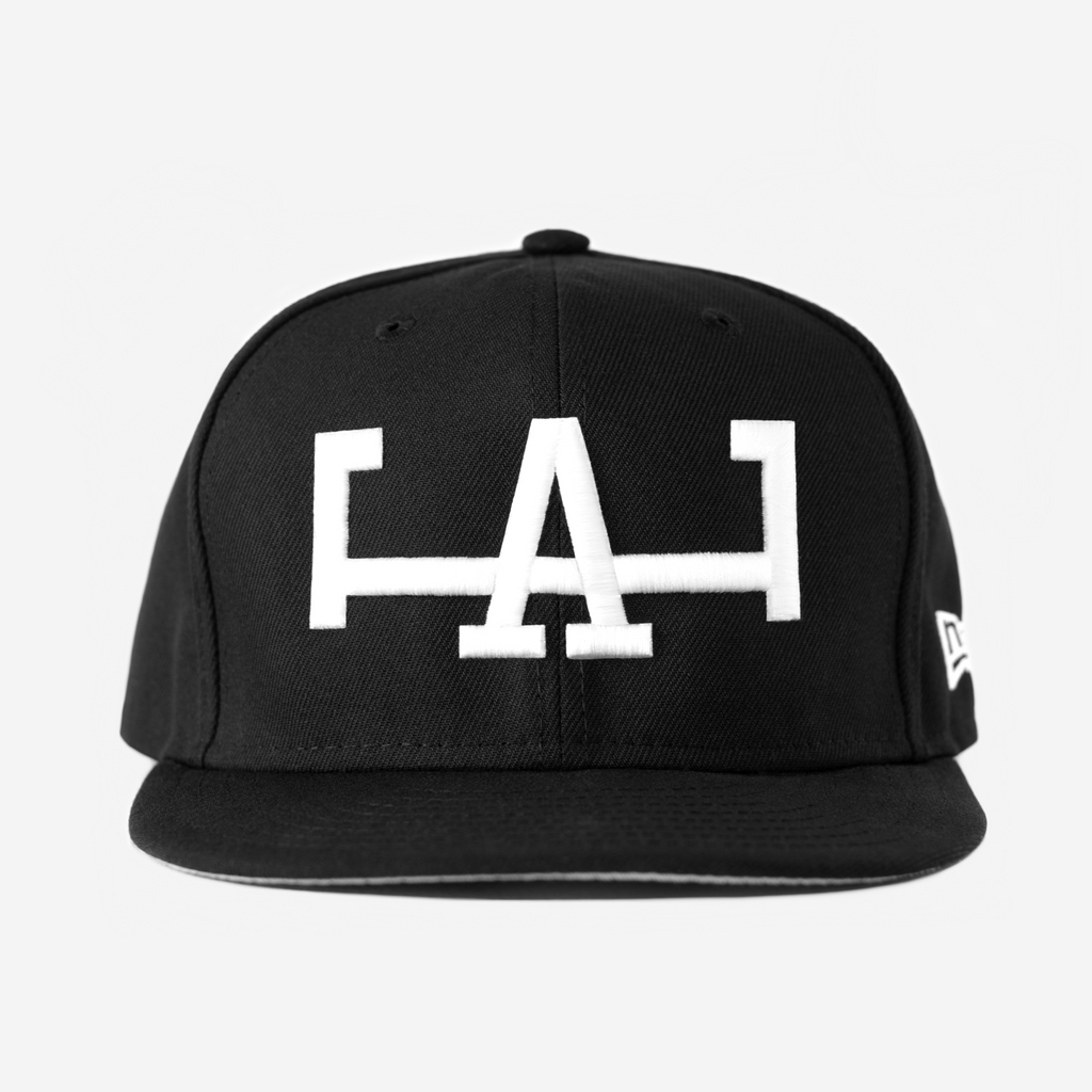 LA FITTED HAT (BLACK)