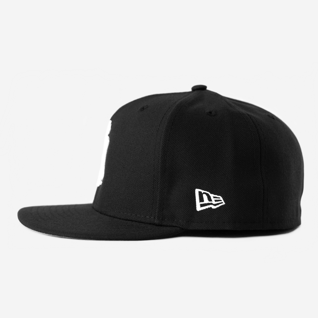NY BONES FITTED HAT (BLACK)