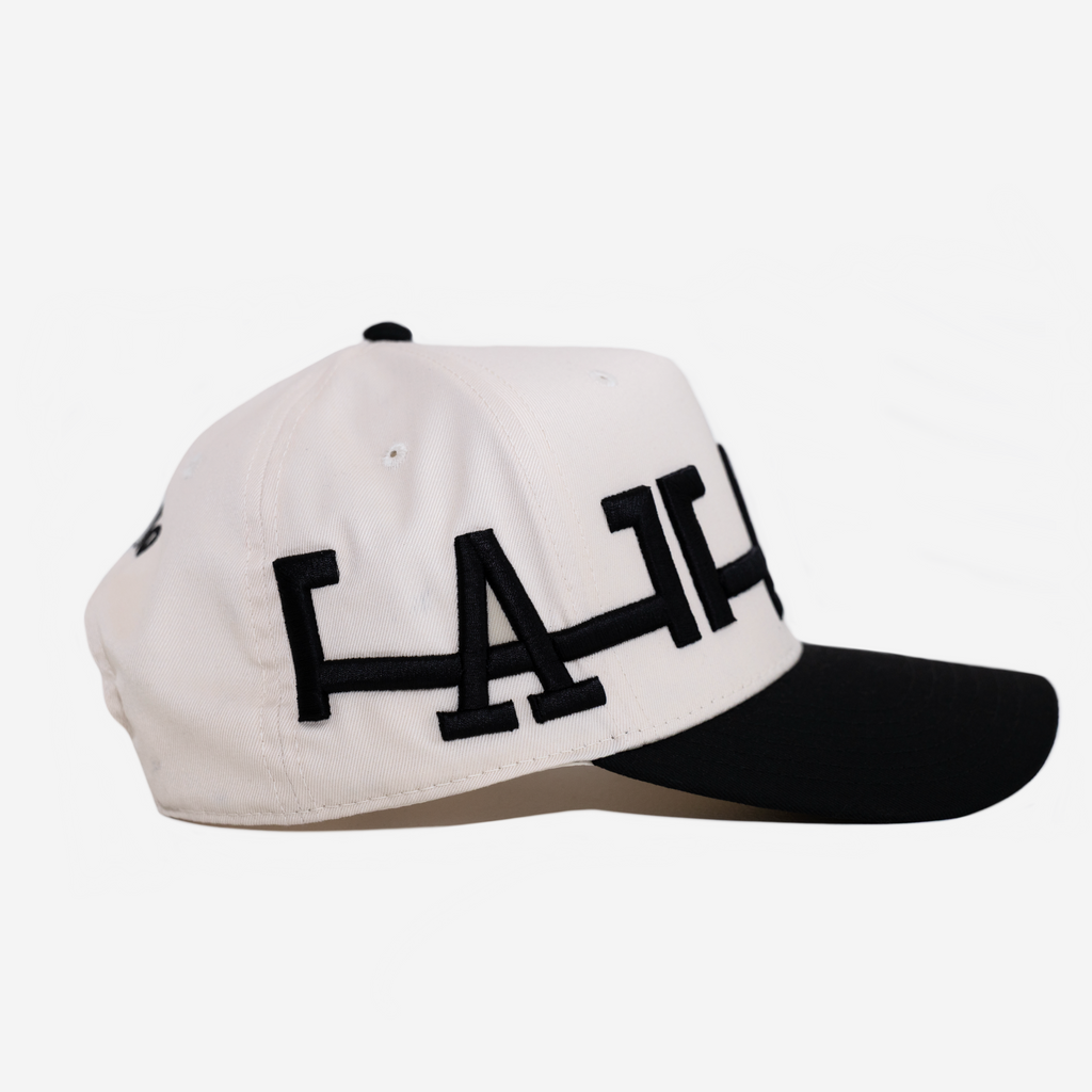 LA CROWN CURVED BRIM HAT (CREAM/BLACK)