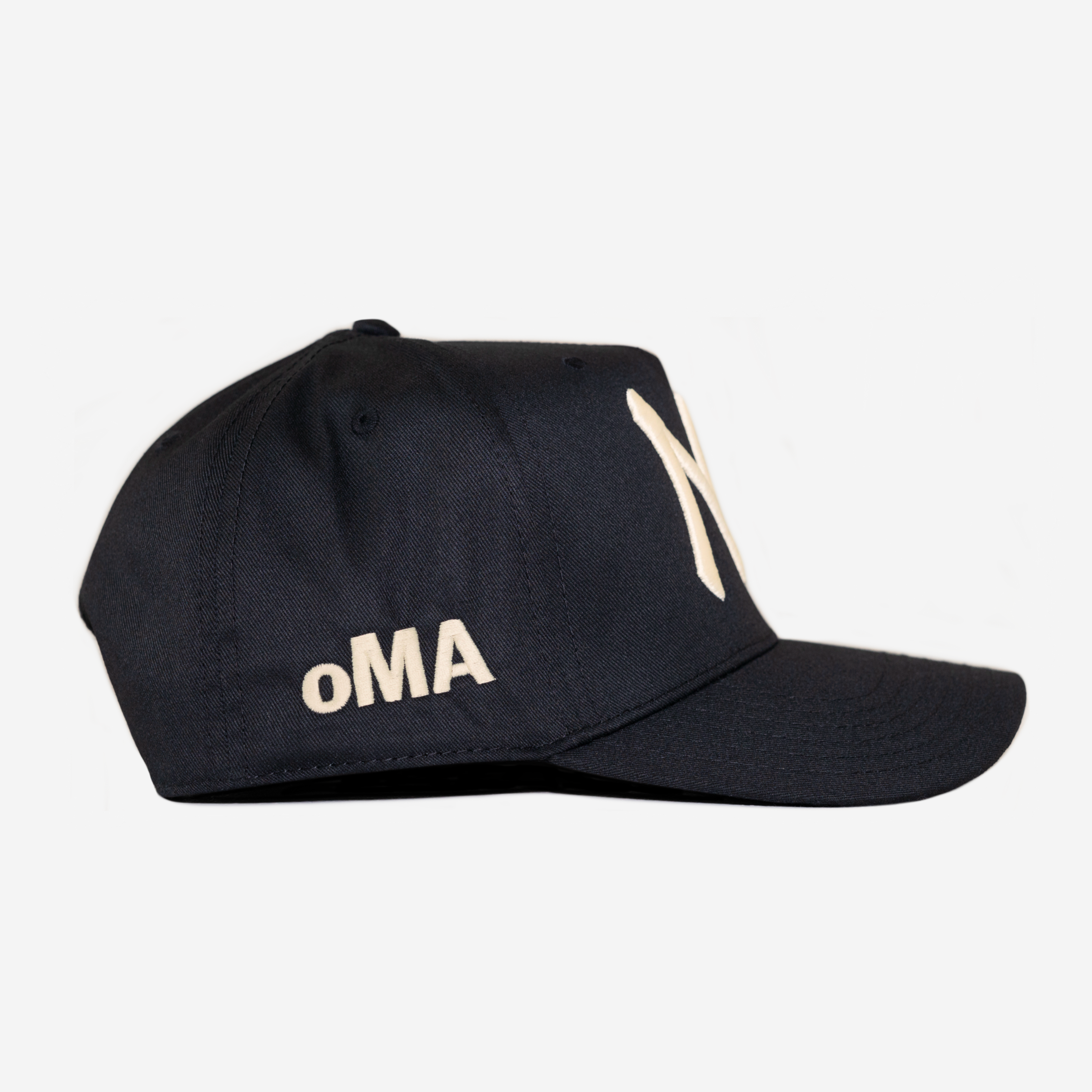 NY HAT CURVED BRIM (BLK/CRM)