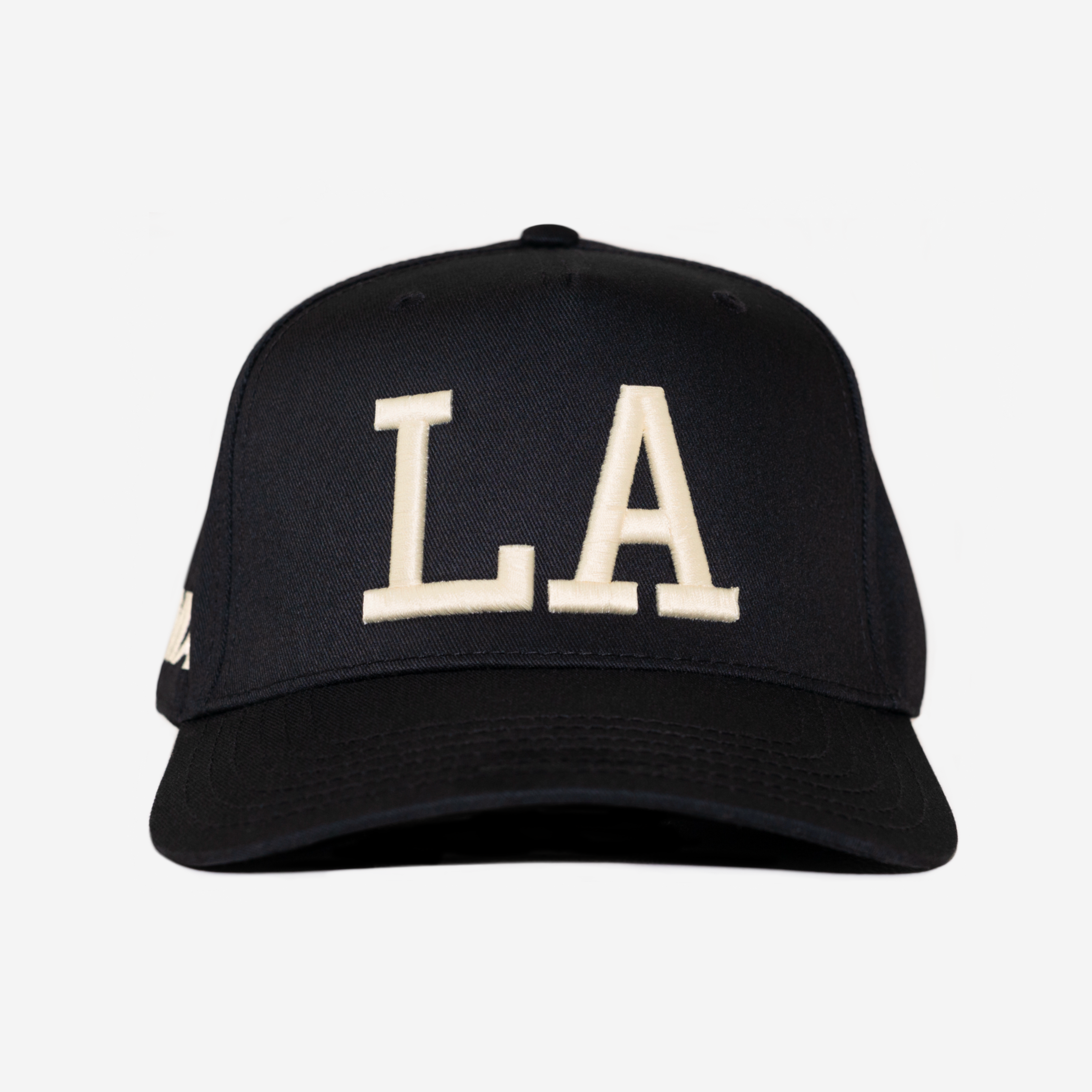 大学生 割引 LA CURVED BRIM HAT (BLK/CRM) – oMA Studios 応援グッズ